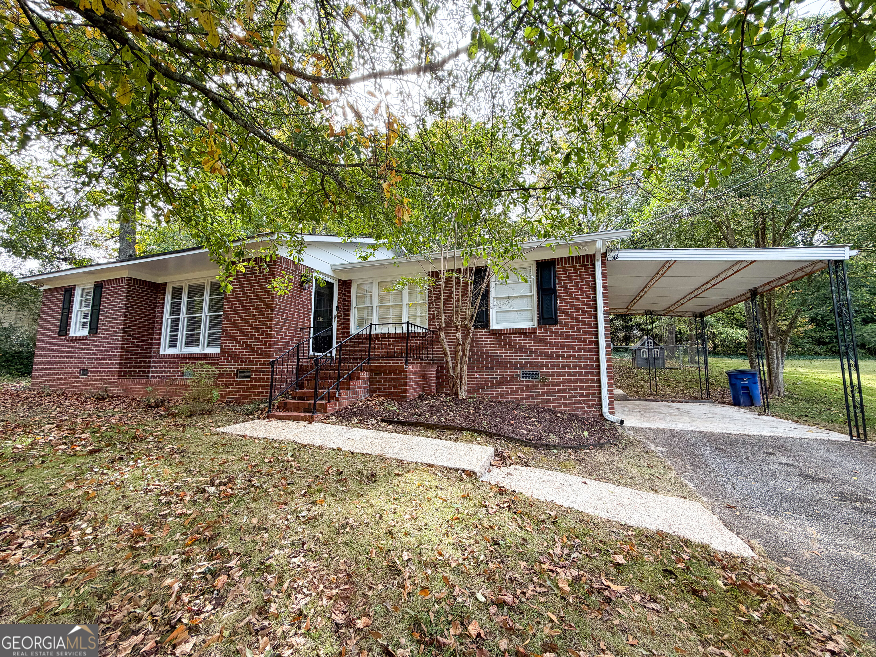 338 Laurel Ln — photo