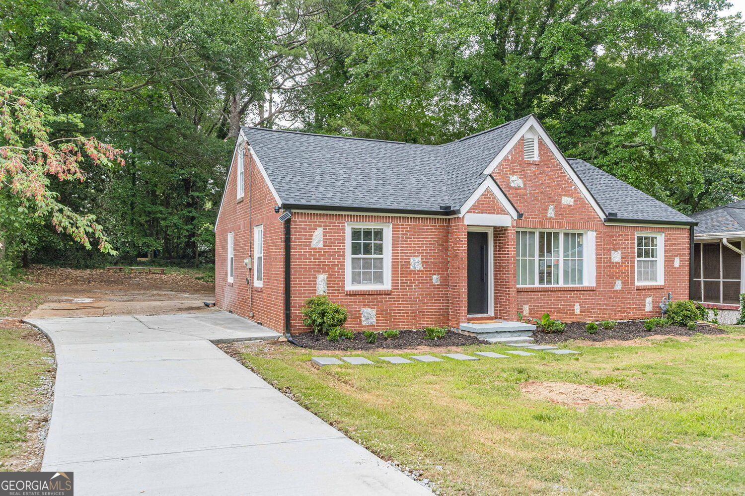 1240 SE Fayetteville Rd SE — photo