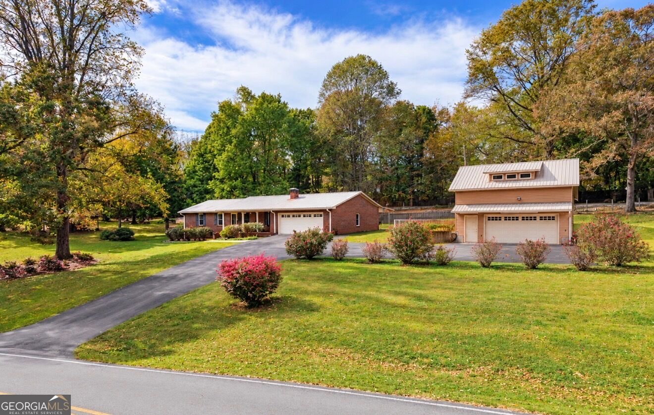116 Walnut Rd — photo