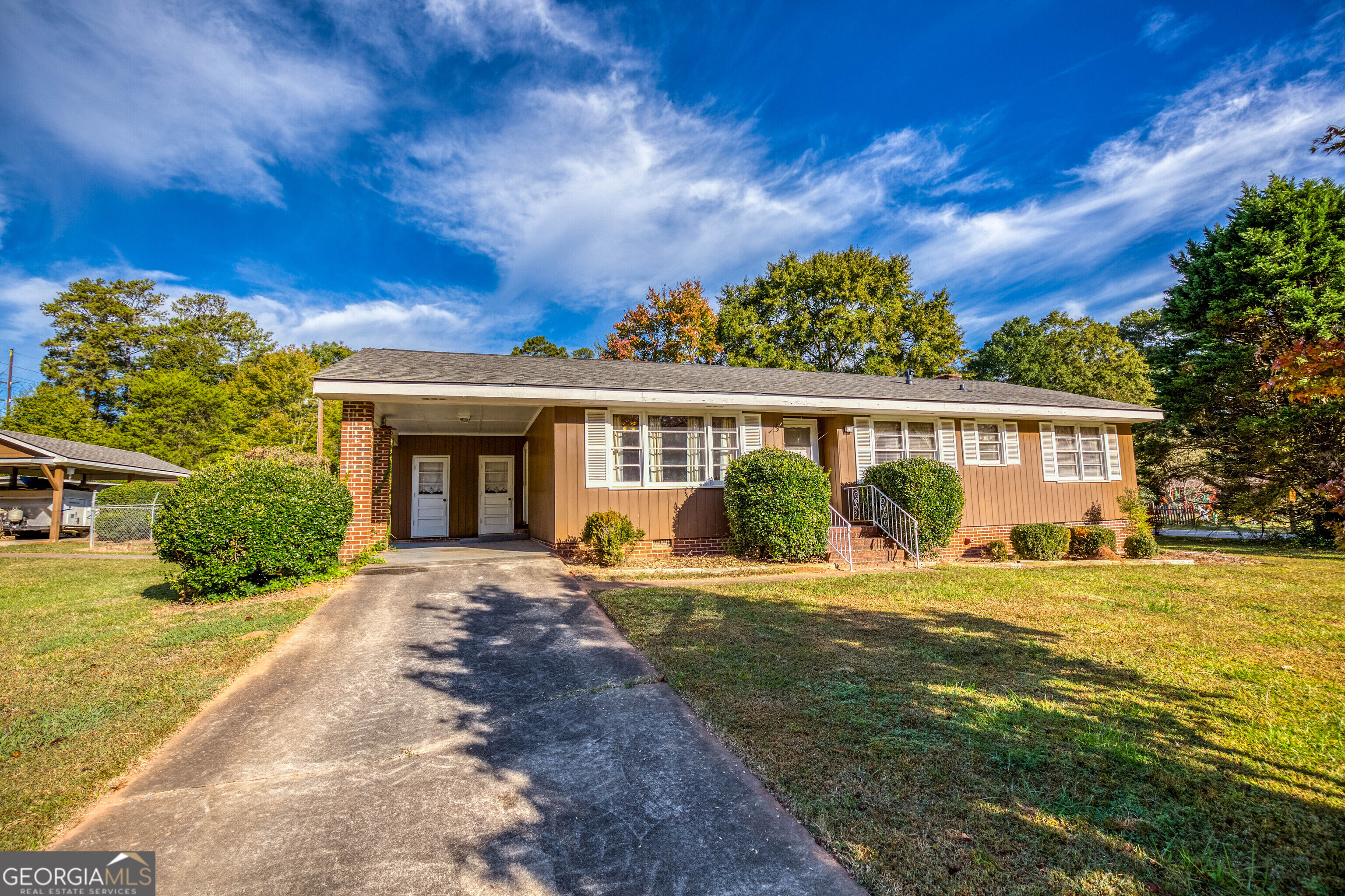 1525 Woodacres Rd — photo
