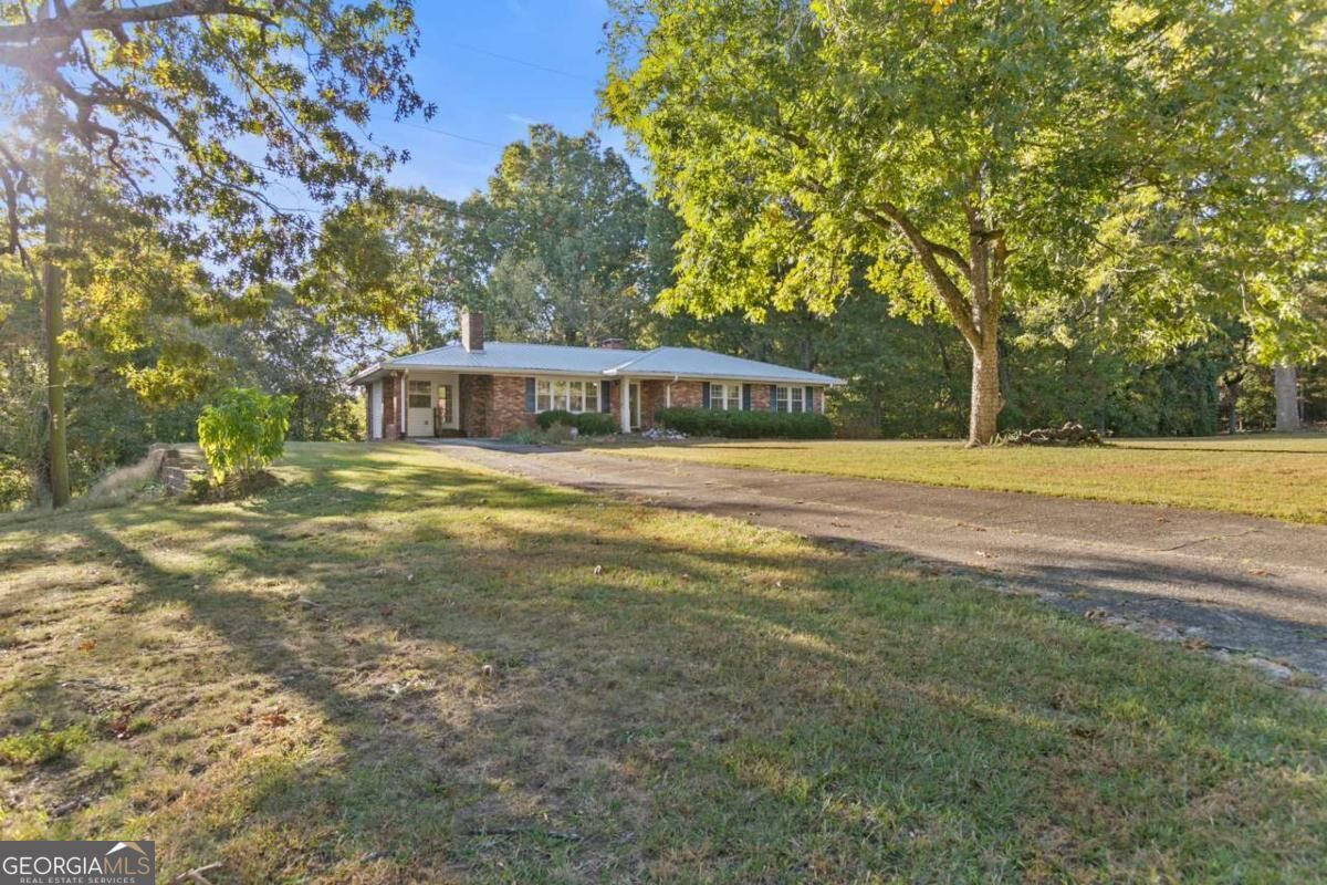 715 Old Vandiver Rd — photo