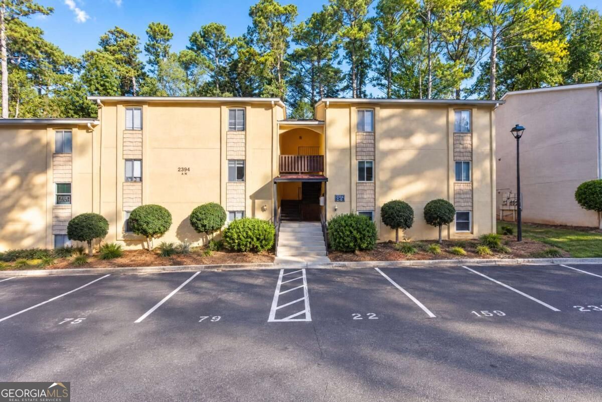 2394 Lawrenceville Hwy Unit H — photo