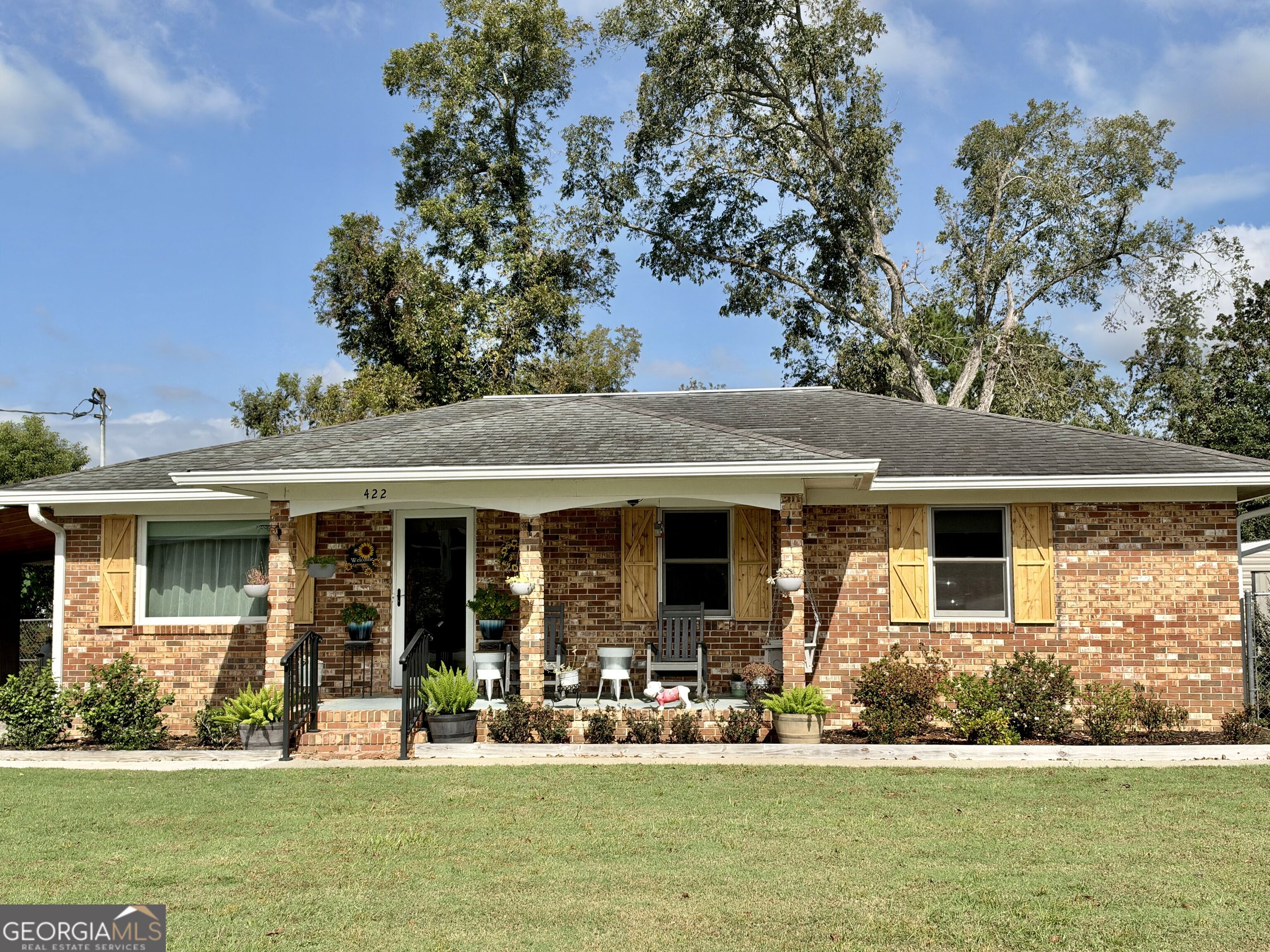 422 W Carter Ave — photo