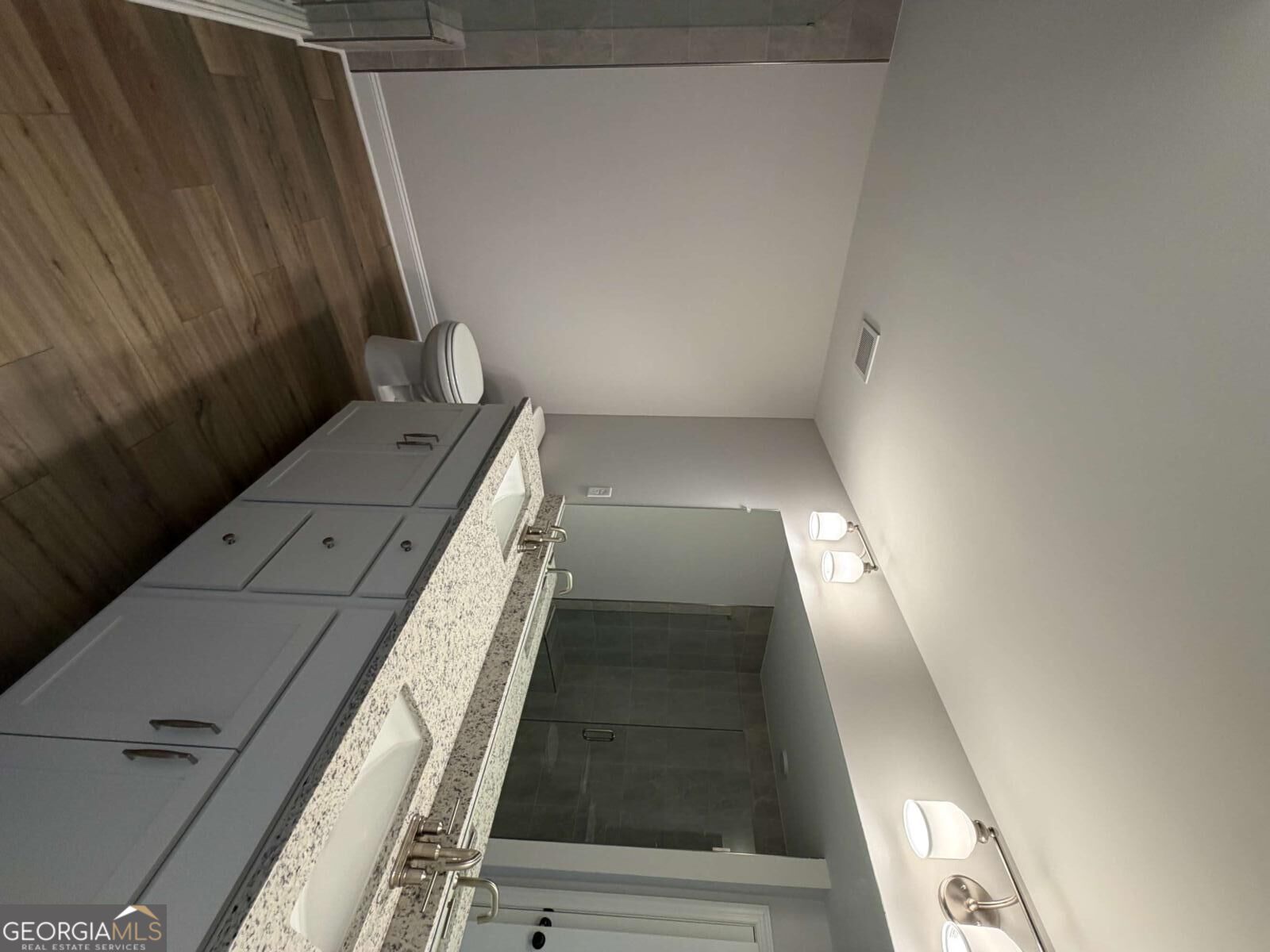 4 Trace Bluff — photo
