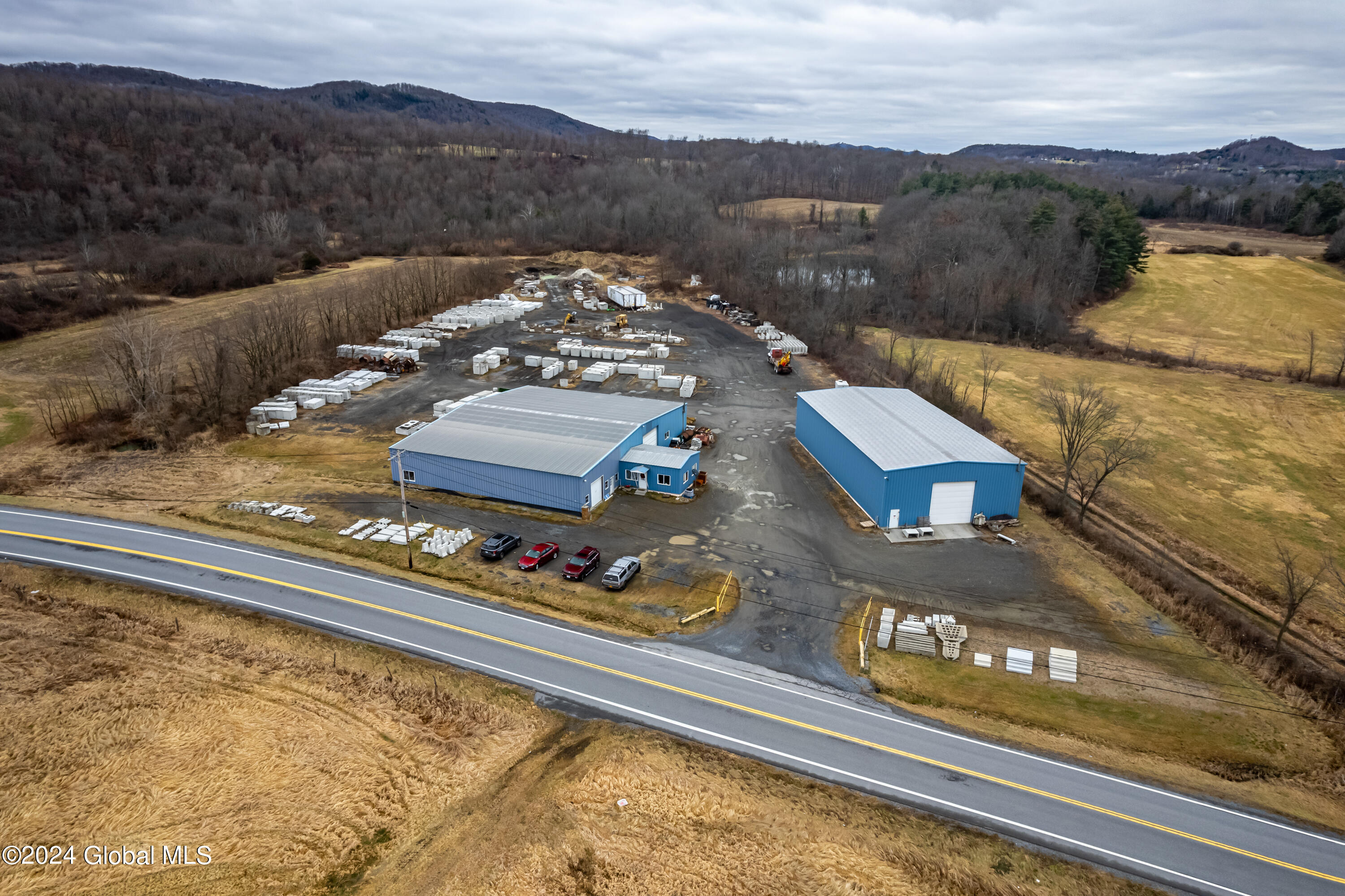 3840 State Route 196 — photo