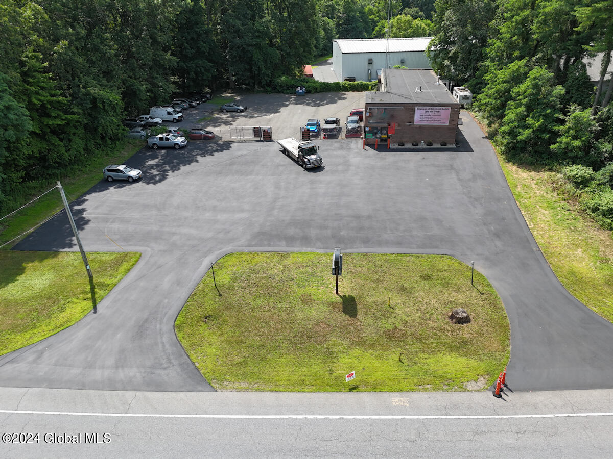280 Ushers Road — photo