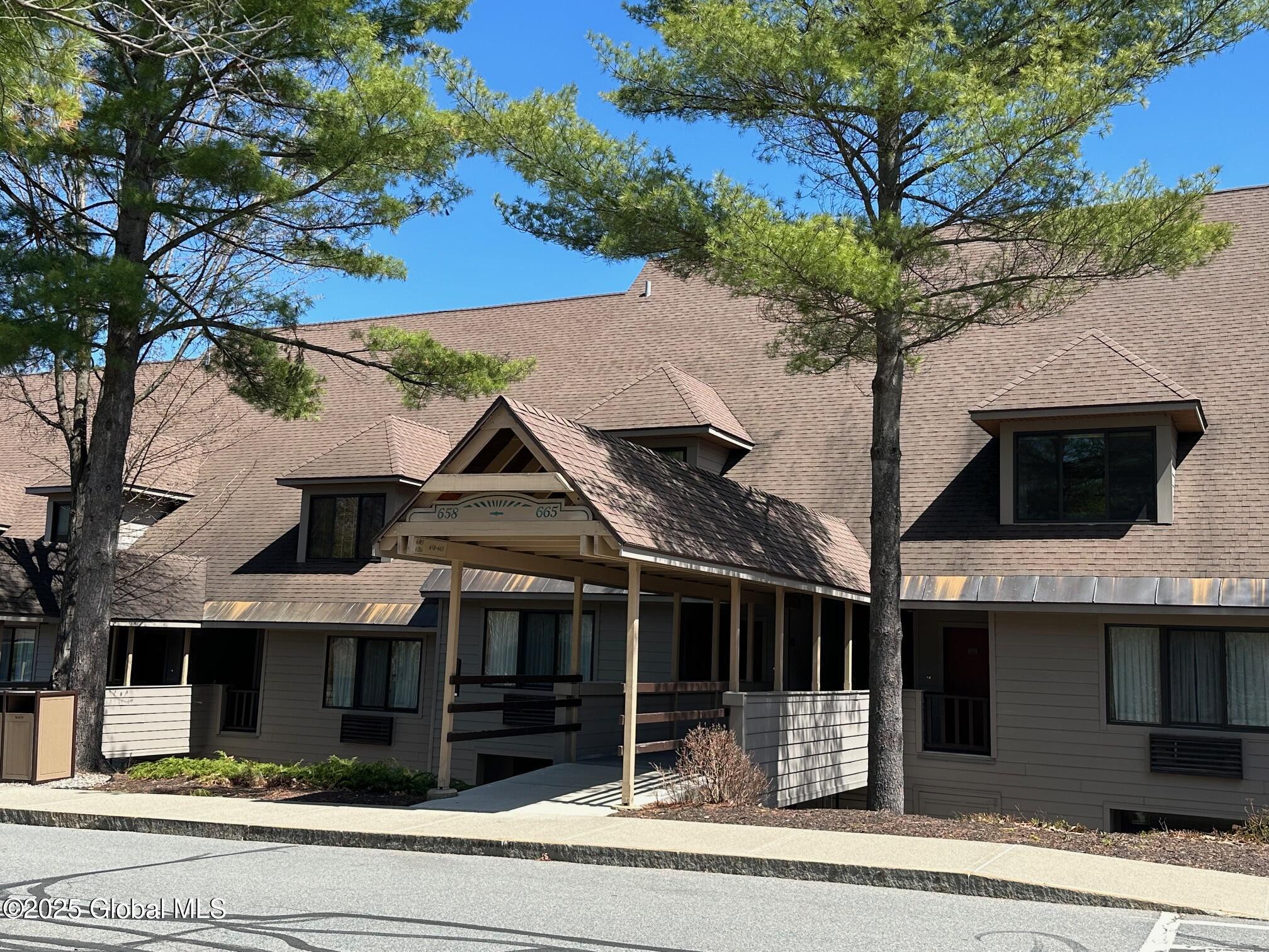 110 Sagamore Road 6B5 — photo