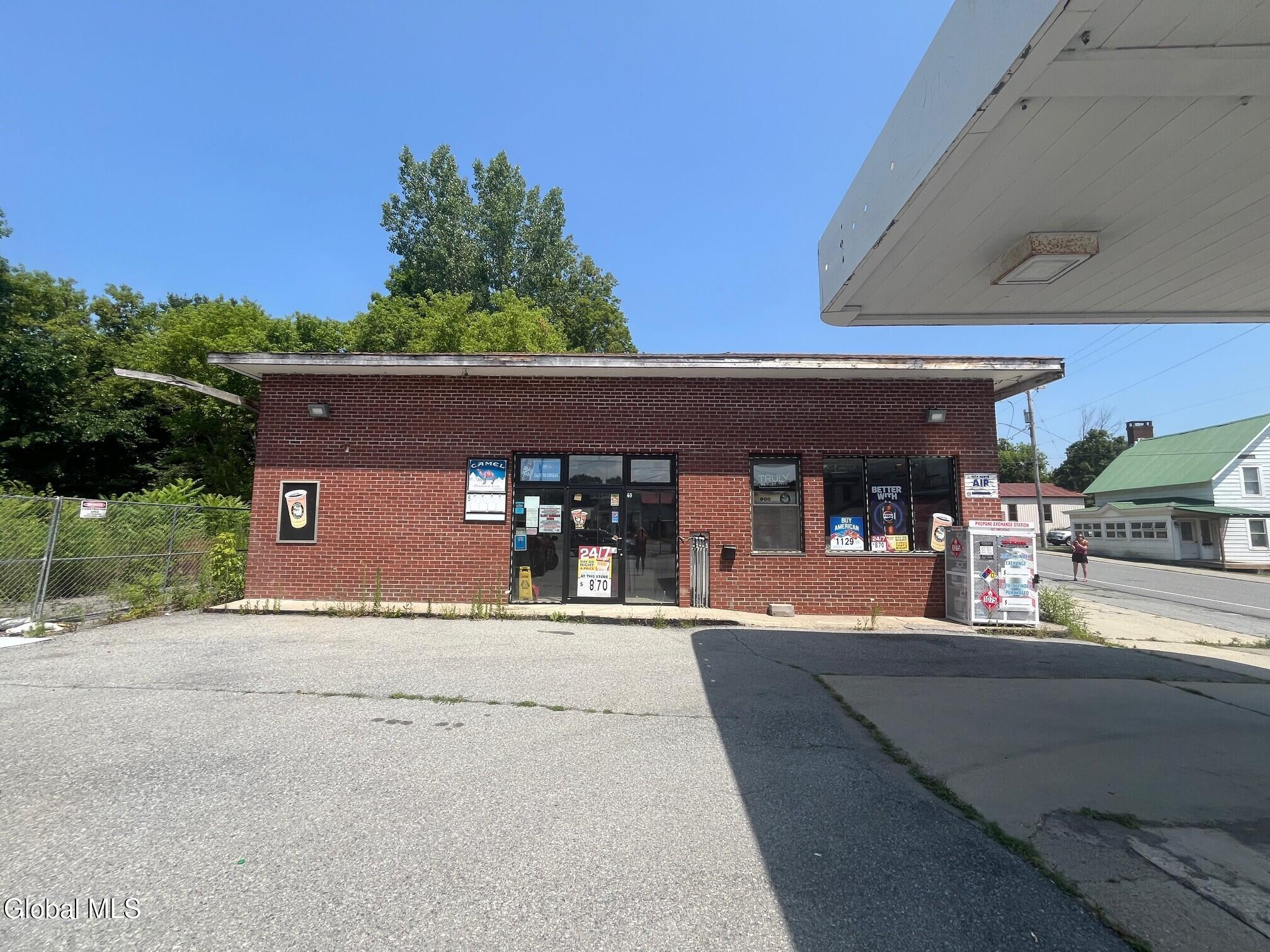 69 Montcalm Street — photo