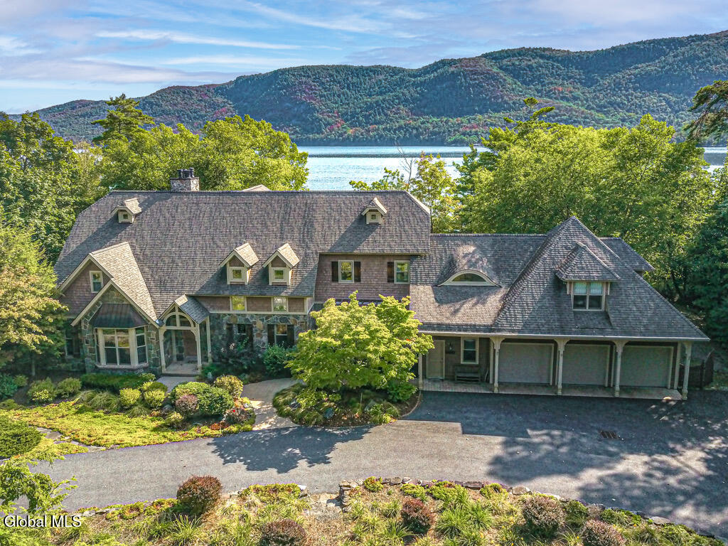 7938 Lakeshore Drive — photo