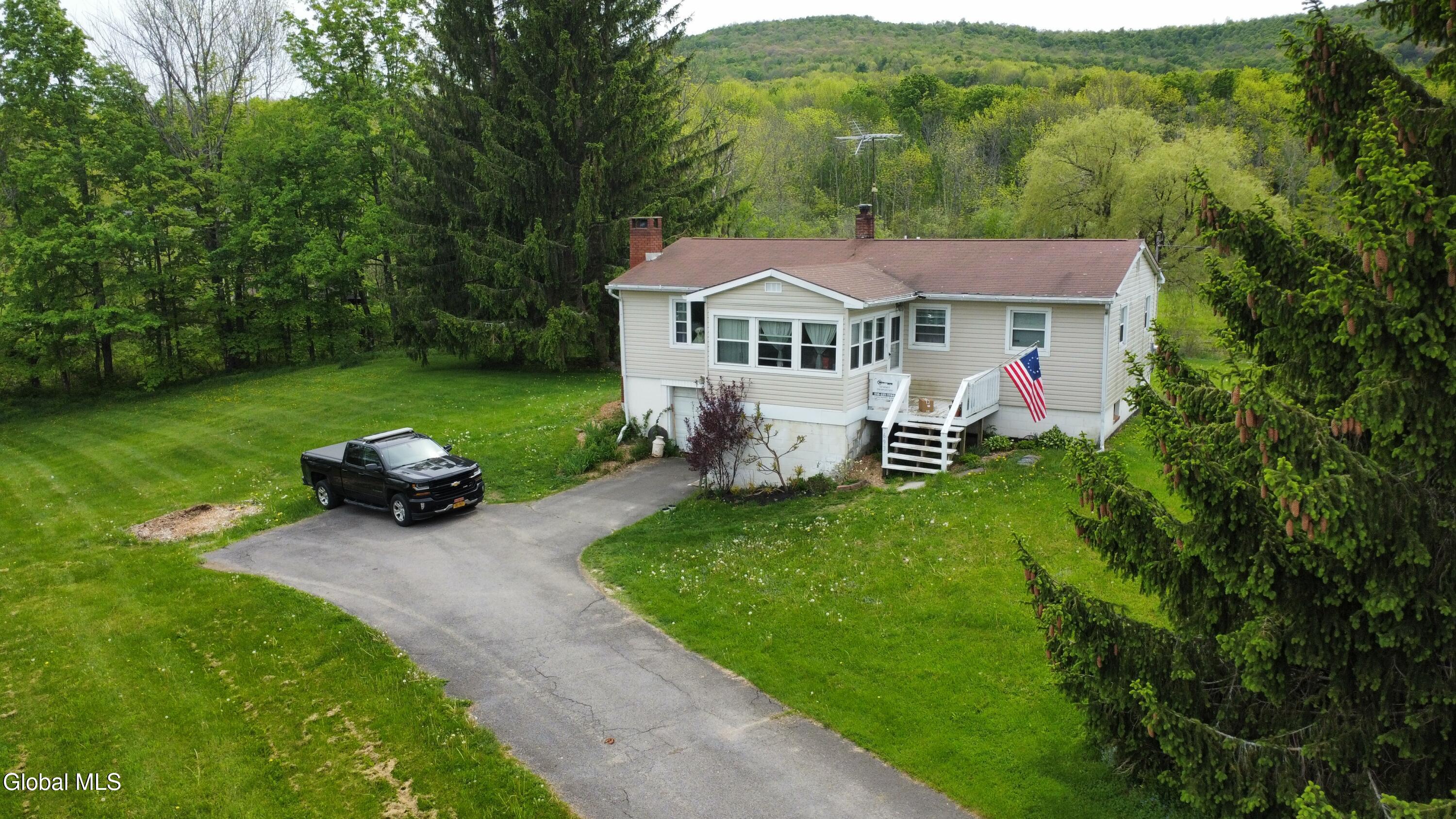 693 Ny-10 — photo