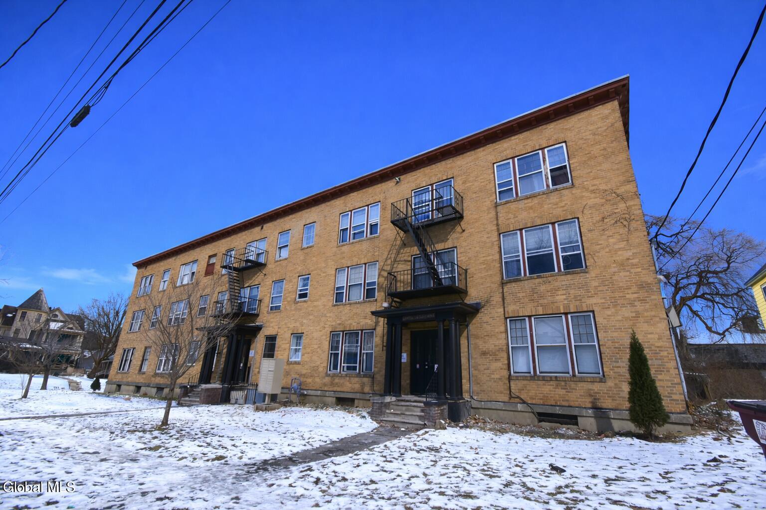 1011 Union Street — photo