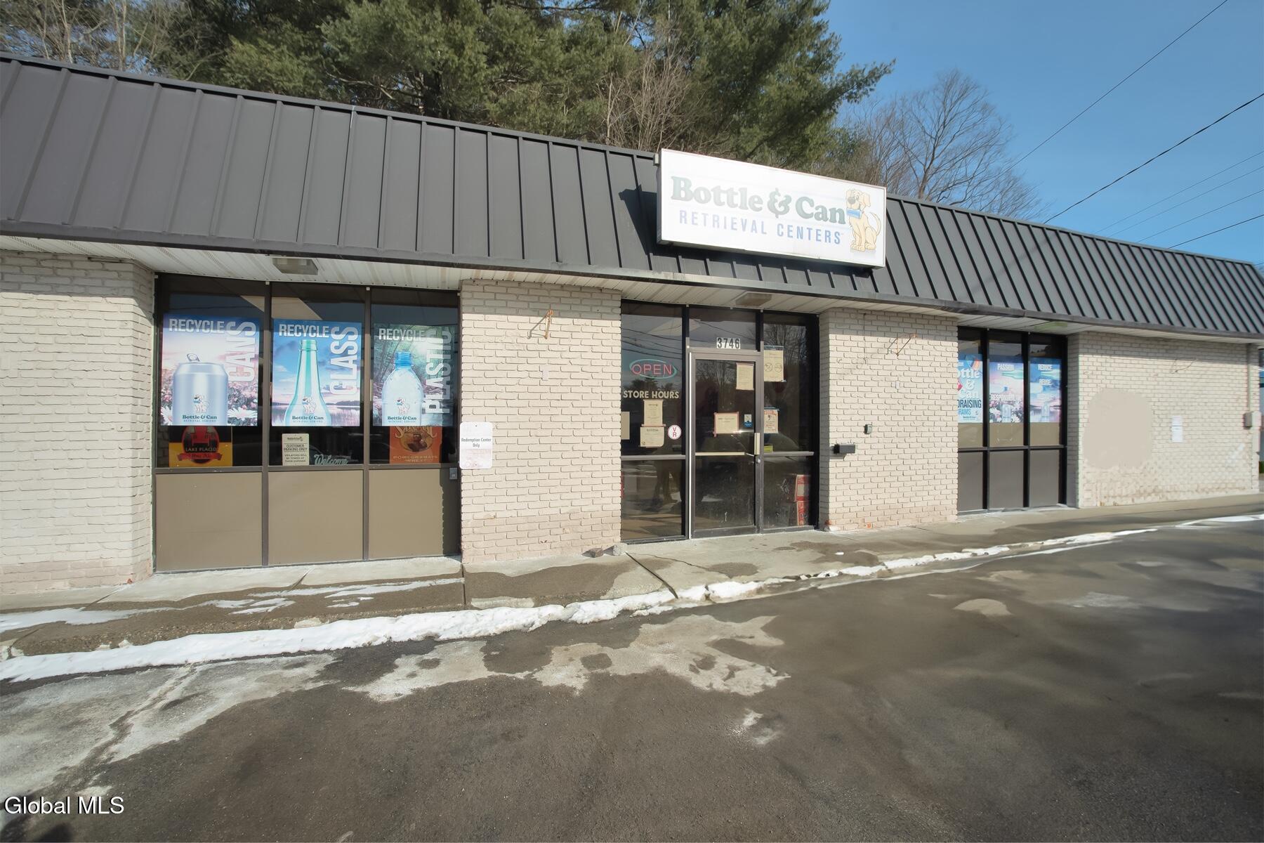 3746 Main Street — photo