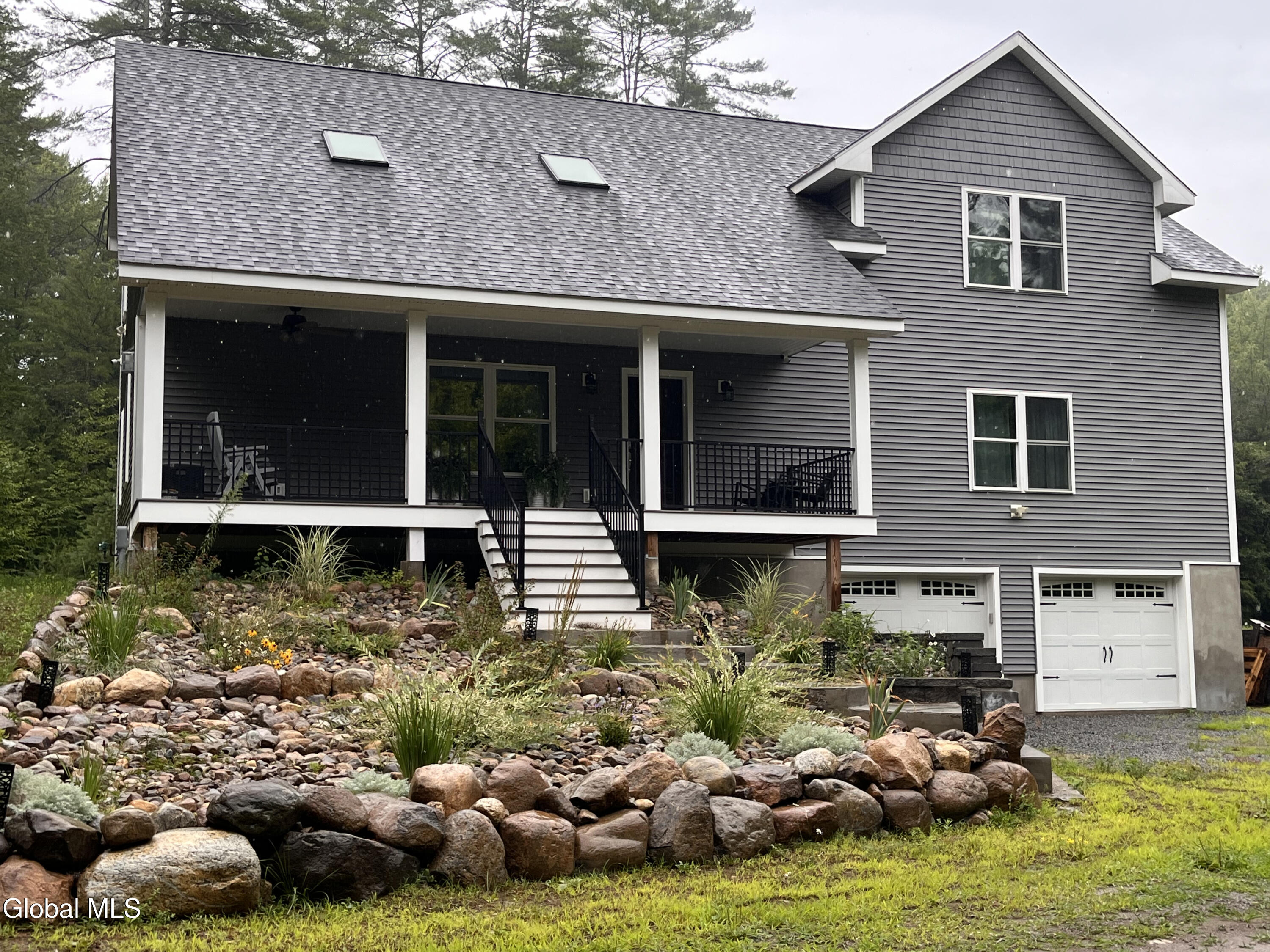41 Moffitt Road — photo