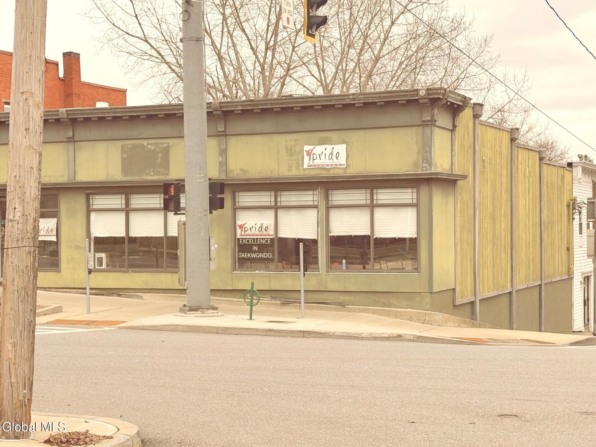 122 Broad Street — photo