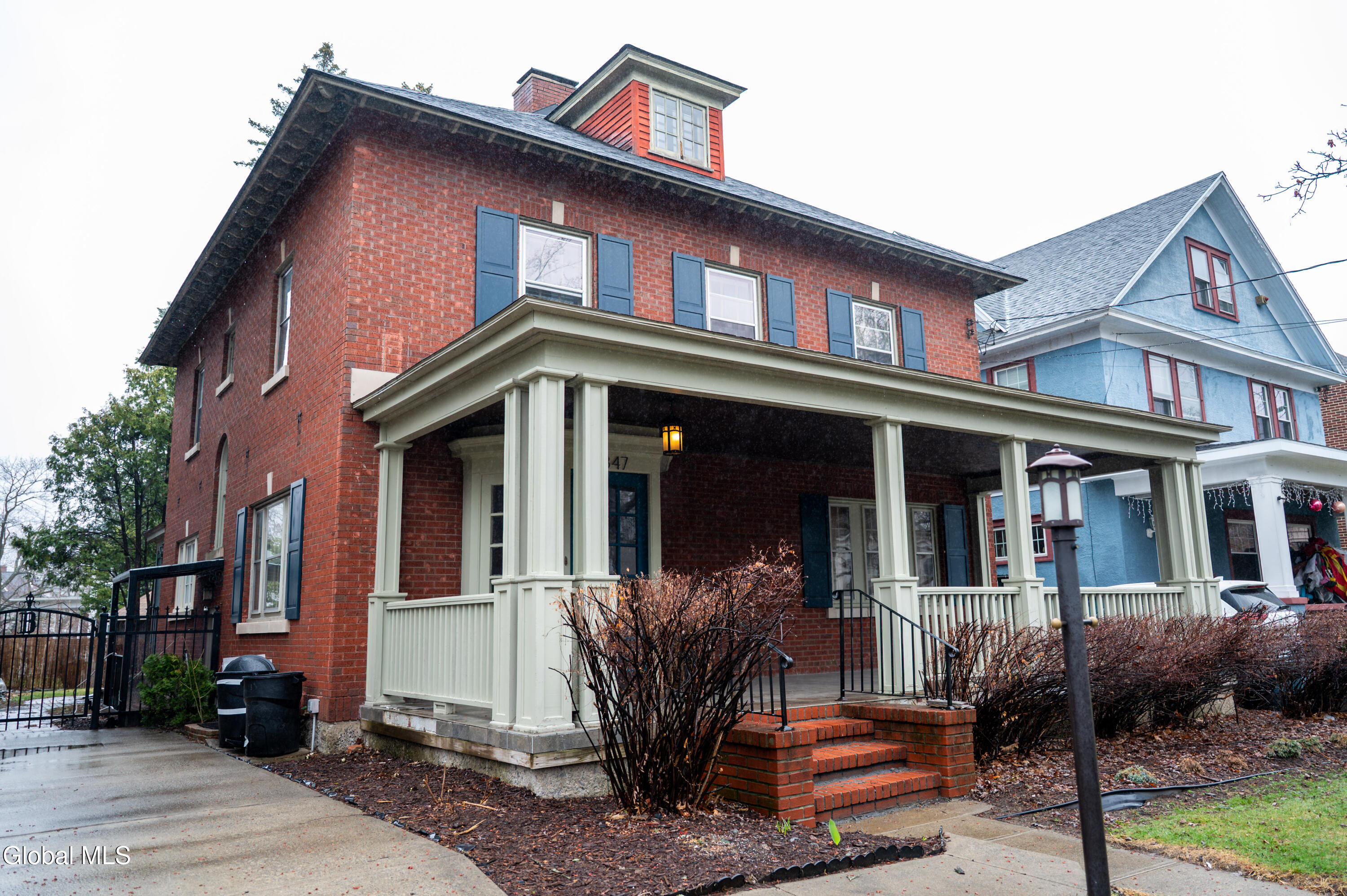 1347 Union Street — photo