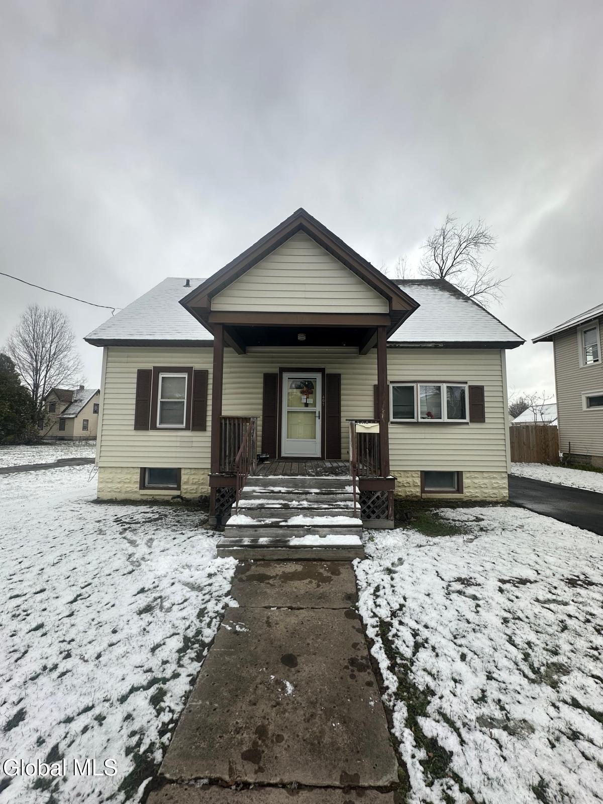 407 E Bloomfield Street — photo