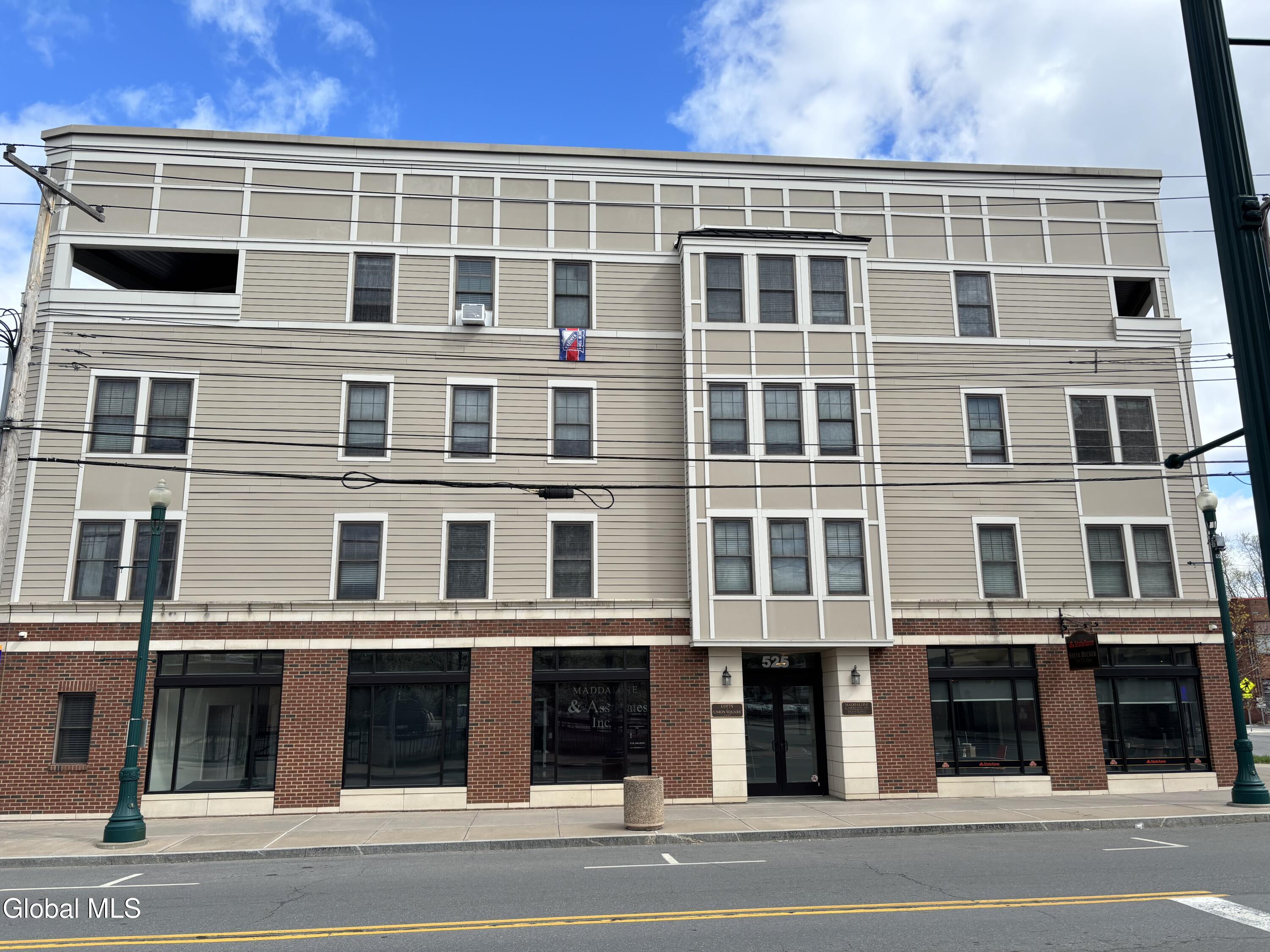 525 Union Street — photo