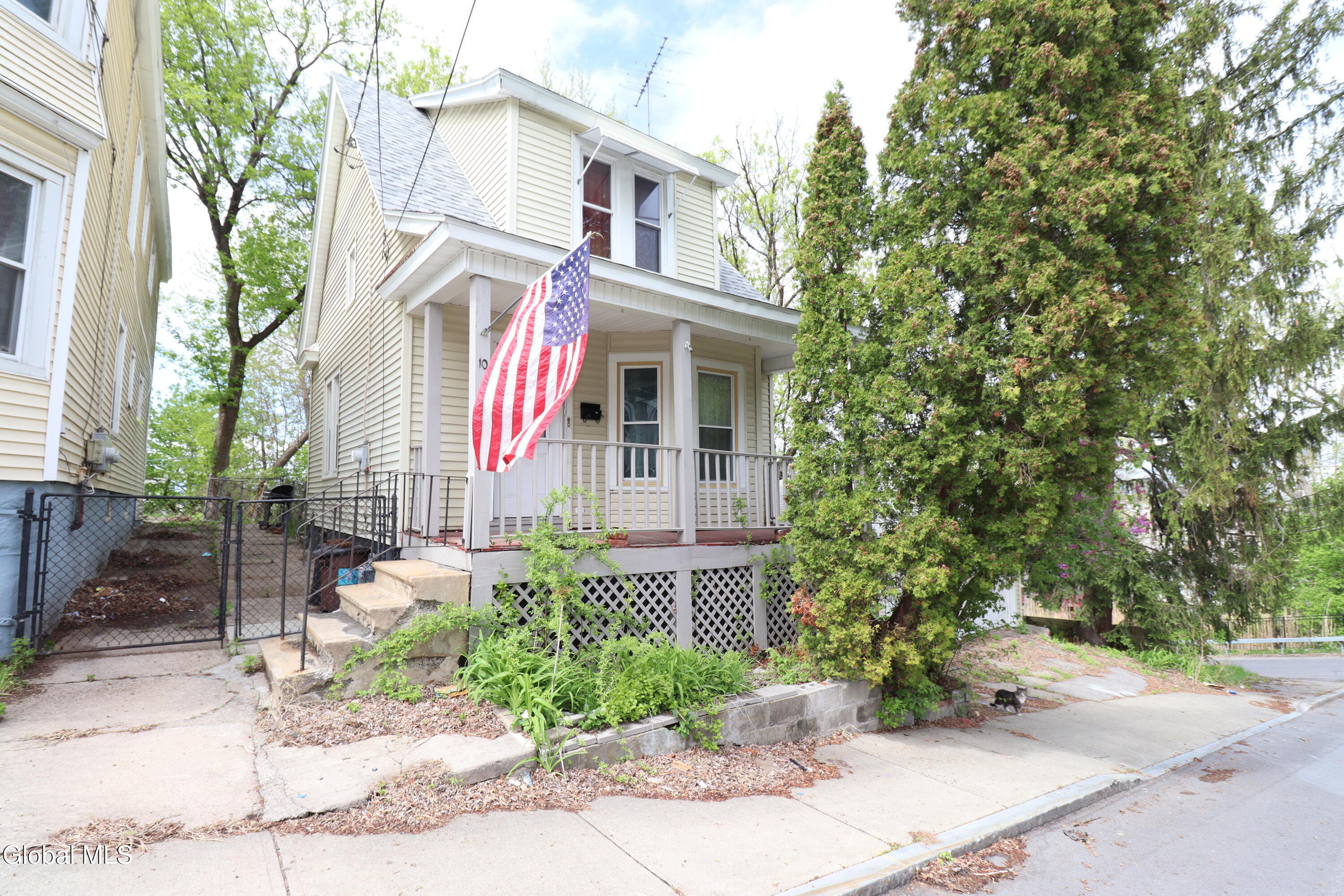 10 Daggett Terrace — photo