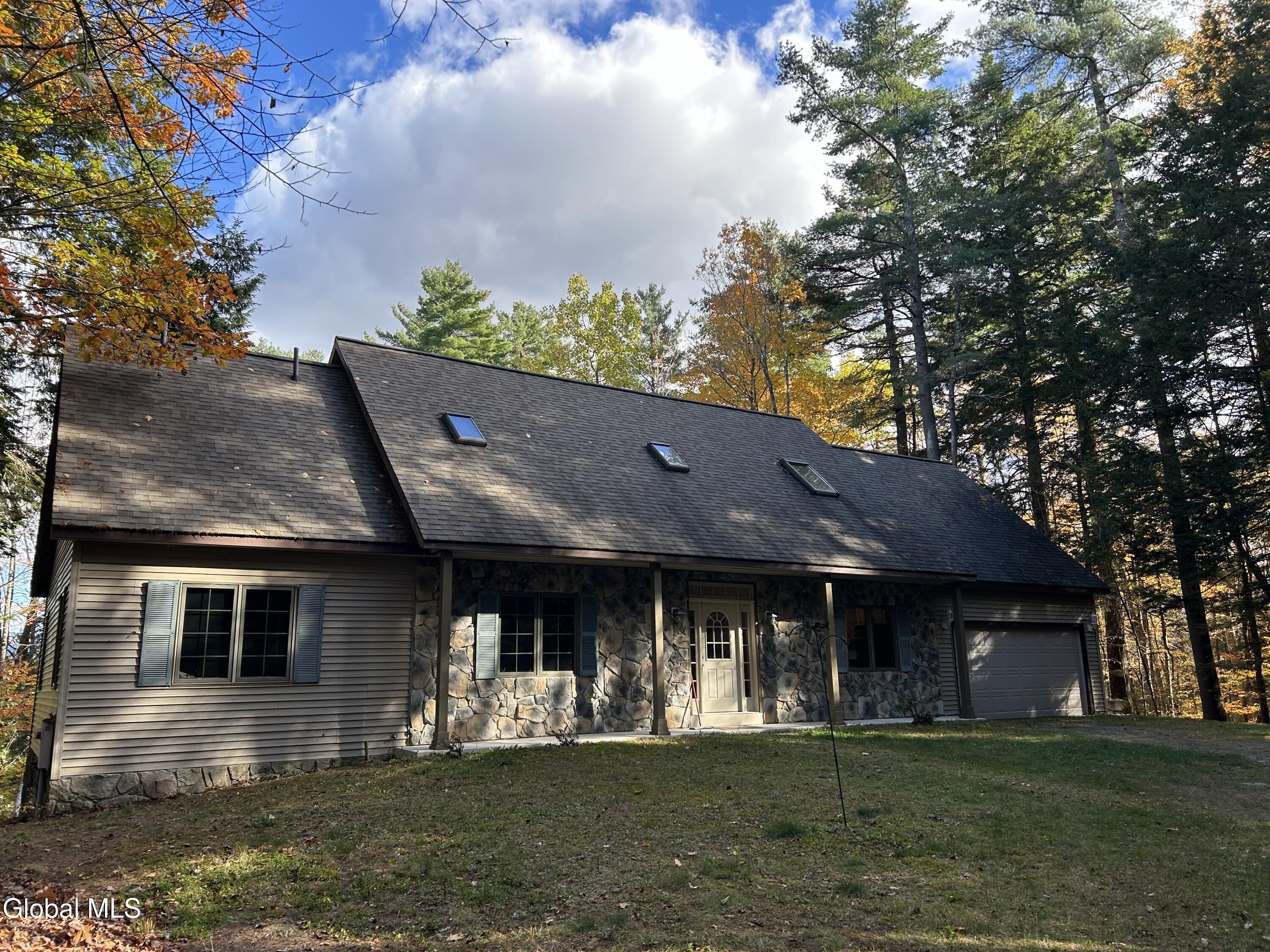 553 Potter Hill Road — photo