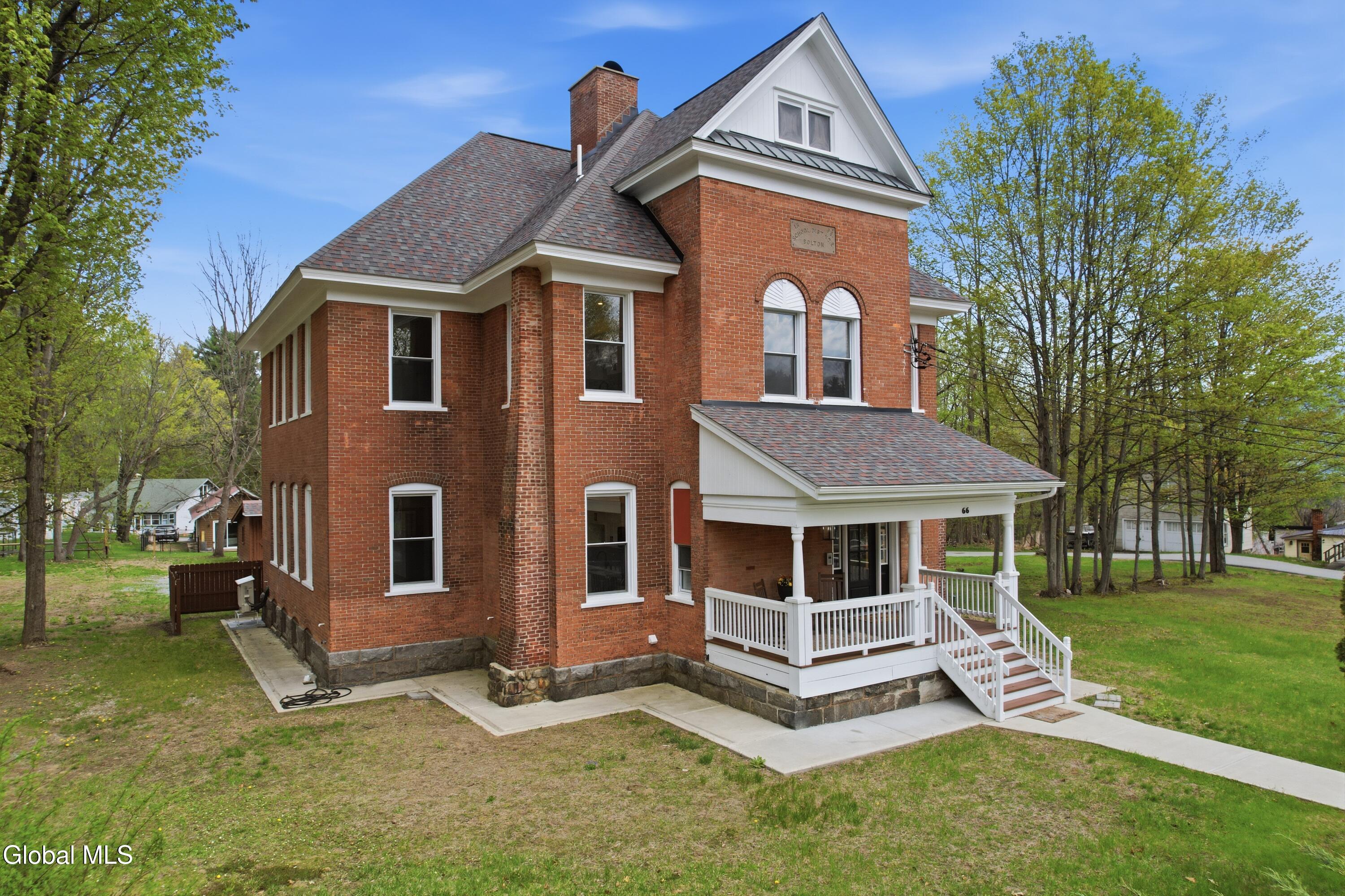 66 Horicon Avenue, 1W — photo