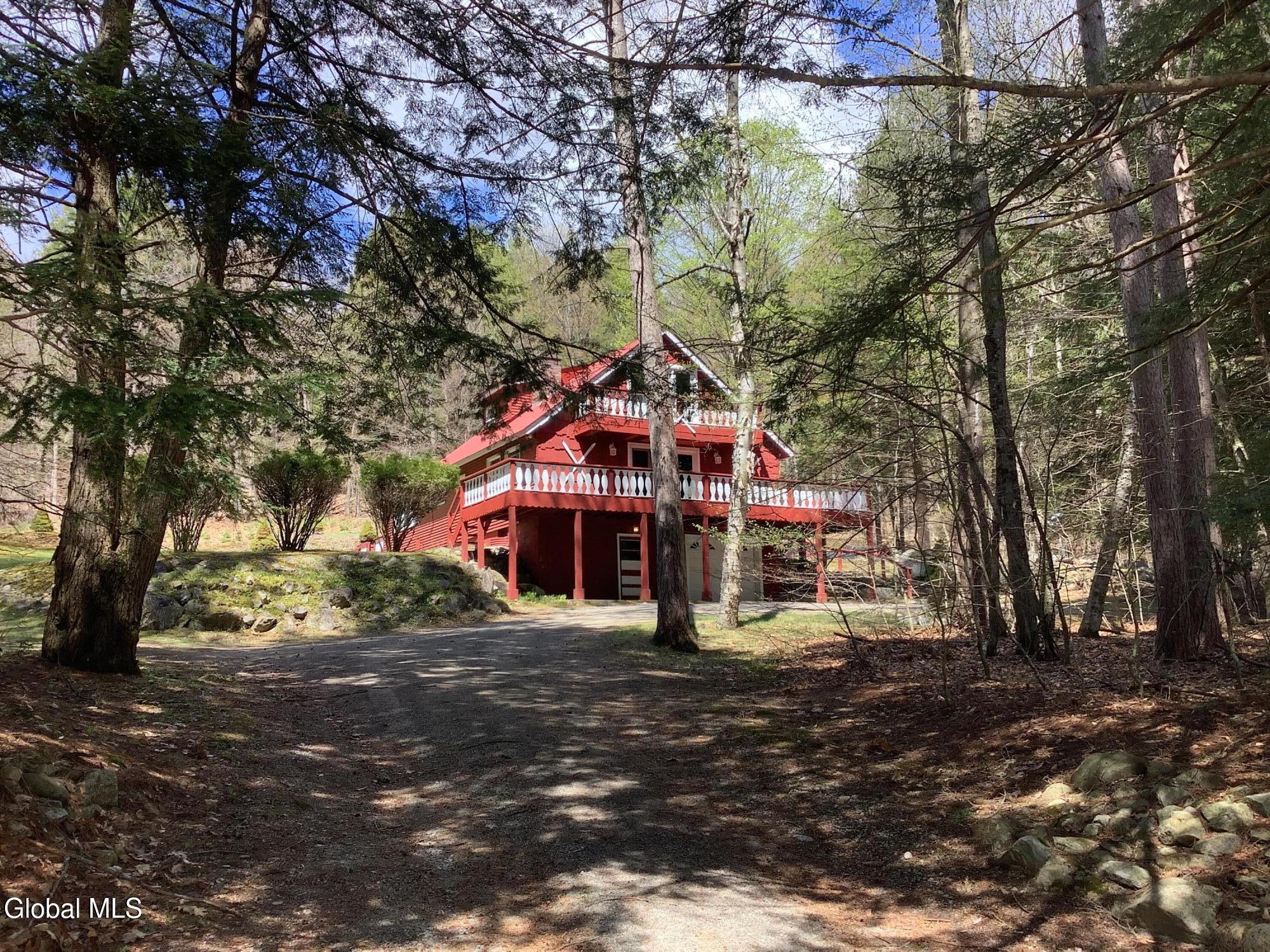 527 Potter Brook Road — photo