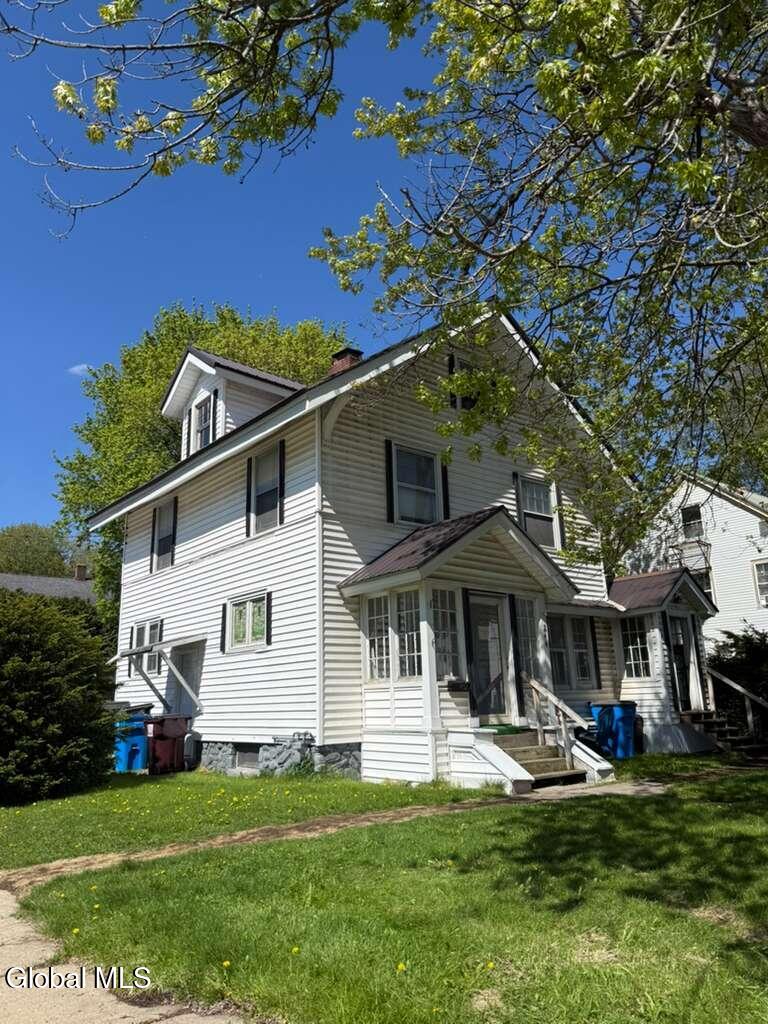 244 W Fulton Street — photo