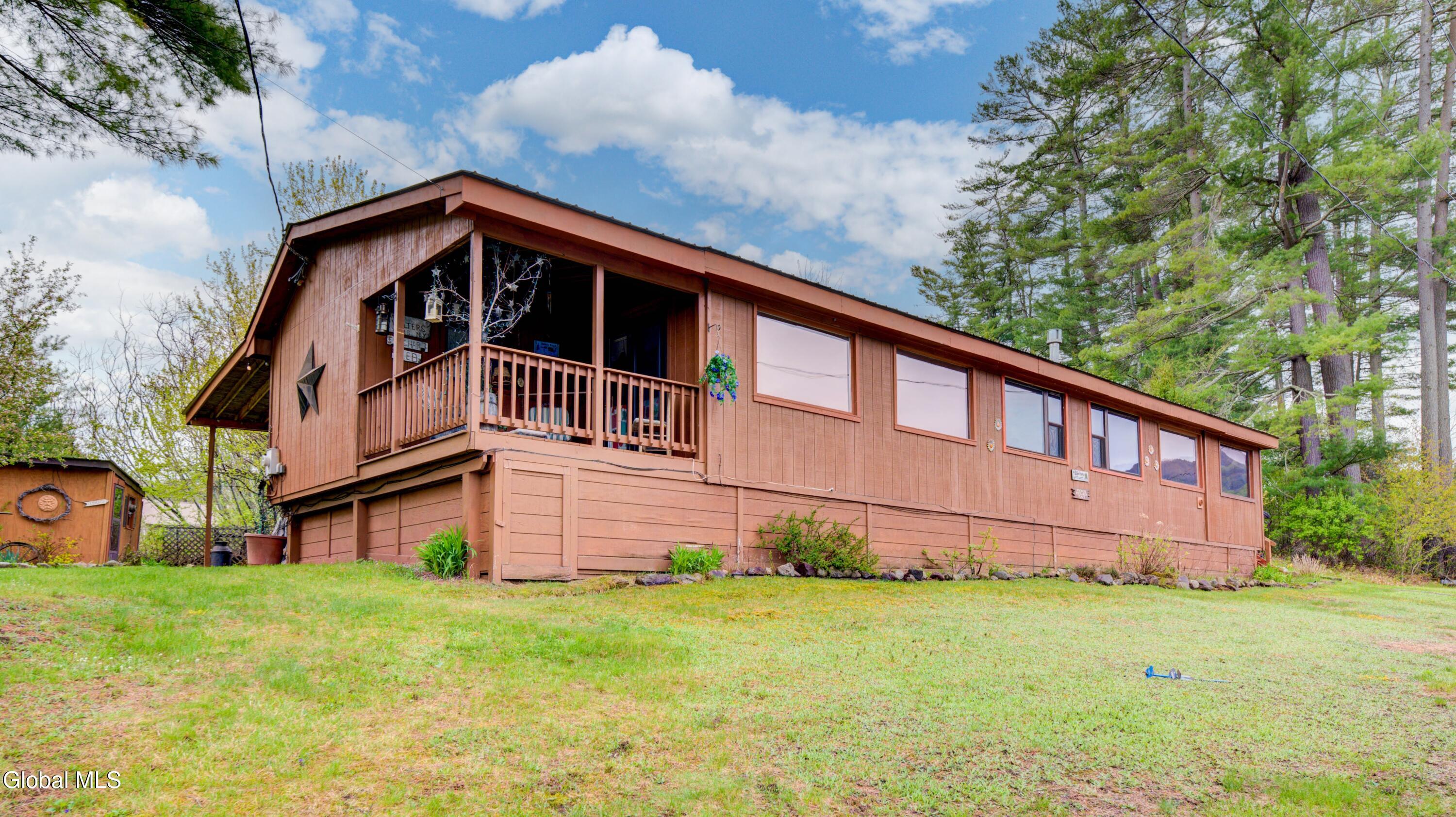 111 Algonquin Drive — photo