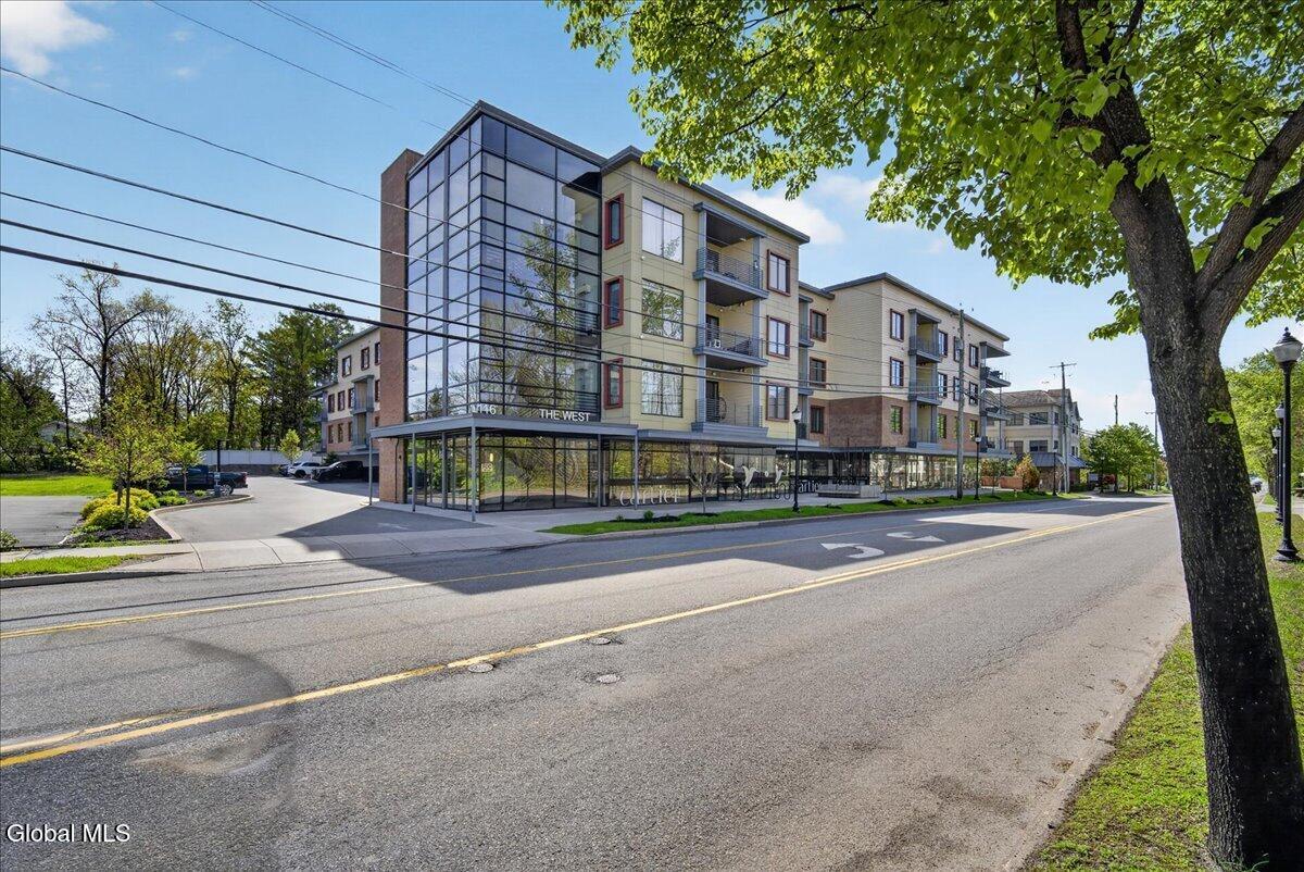 116 West Avenue, Unit 401 — photo