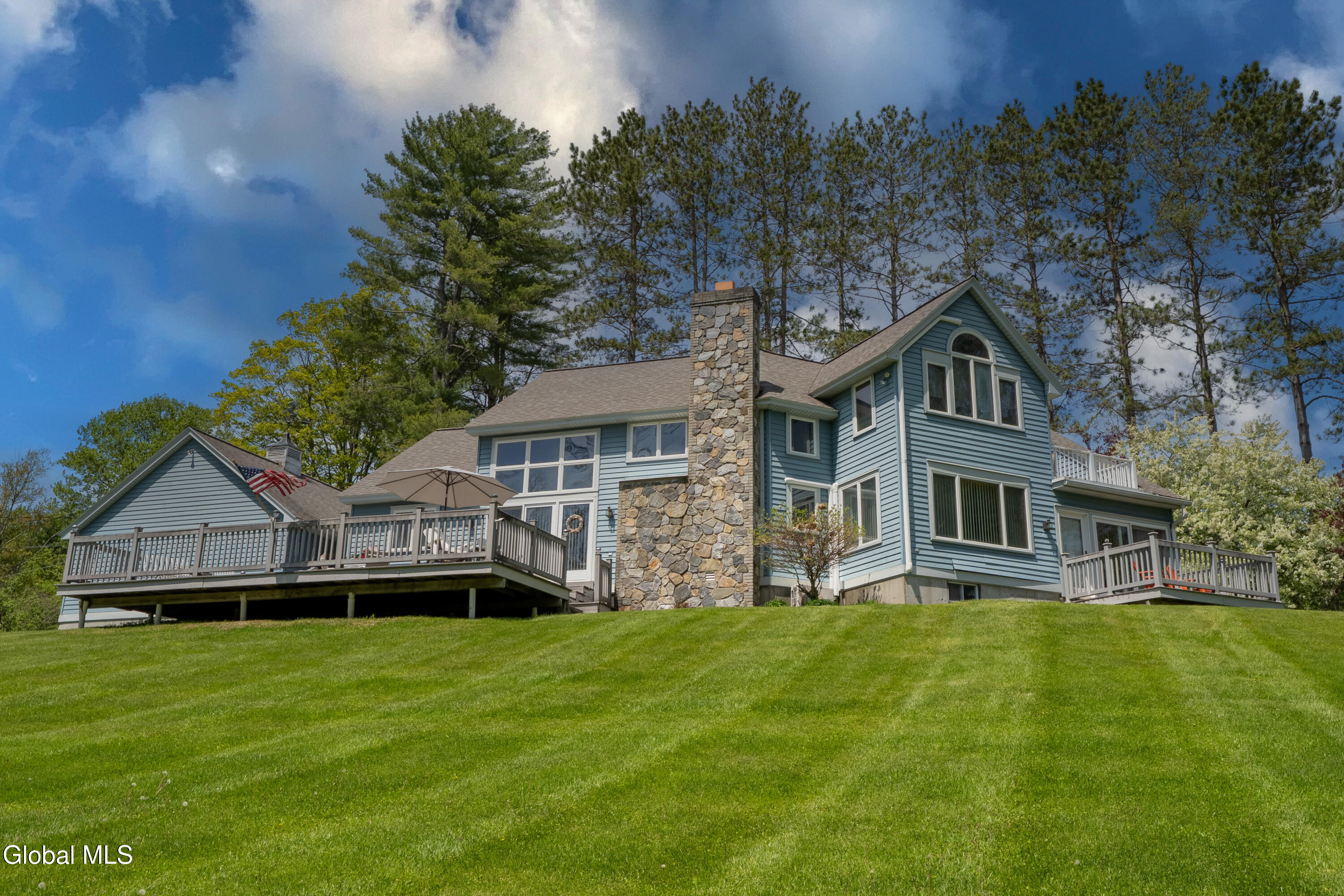 120 Longview Drive — photo