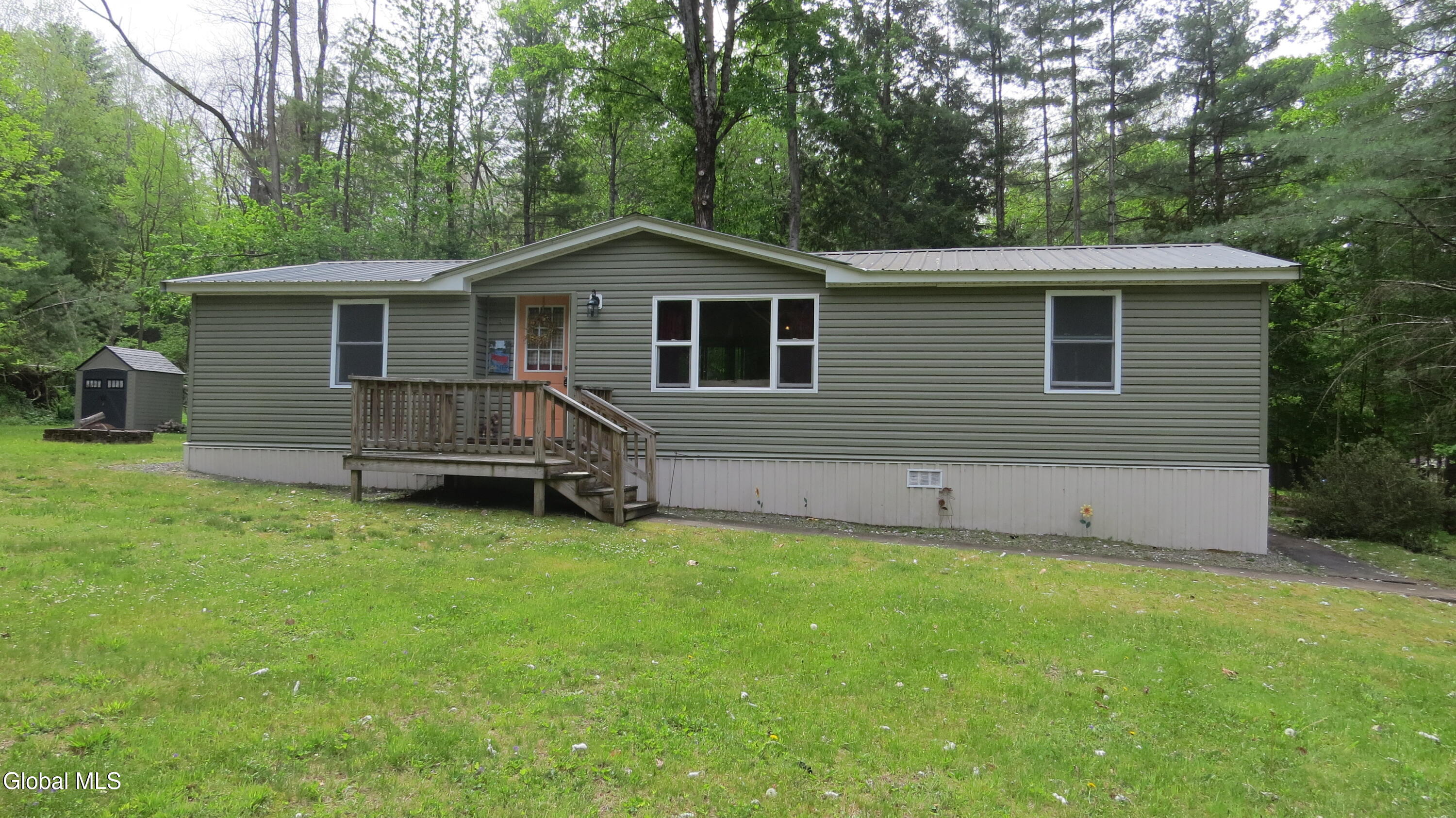 122 Hemlock Terrace — photo