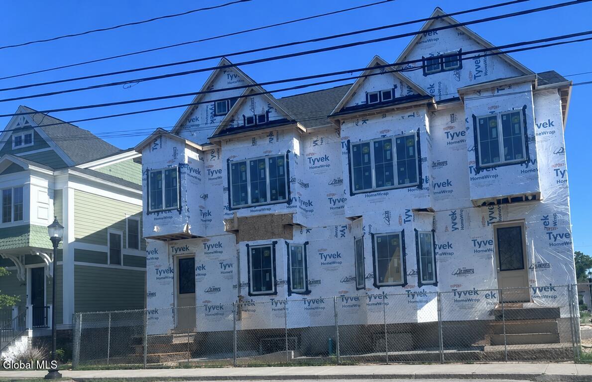 110B Division Street, 110B — photo