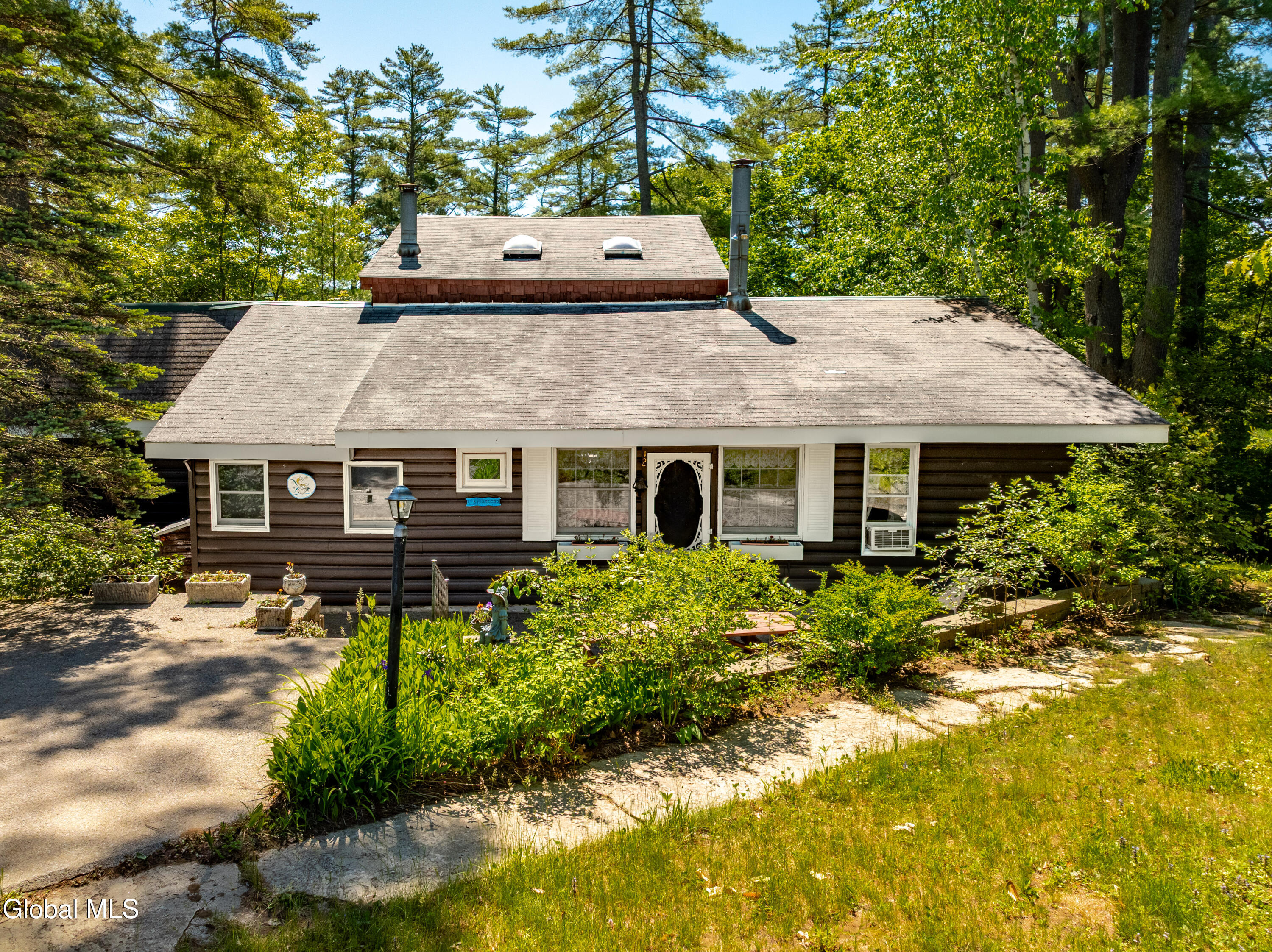 12 Colony Drive — photo