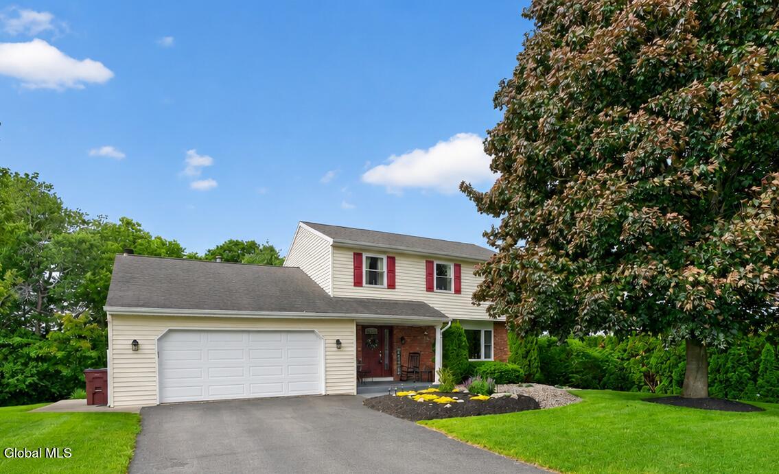 19 Debbie Marie Court — photo