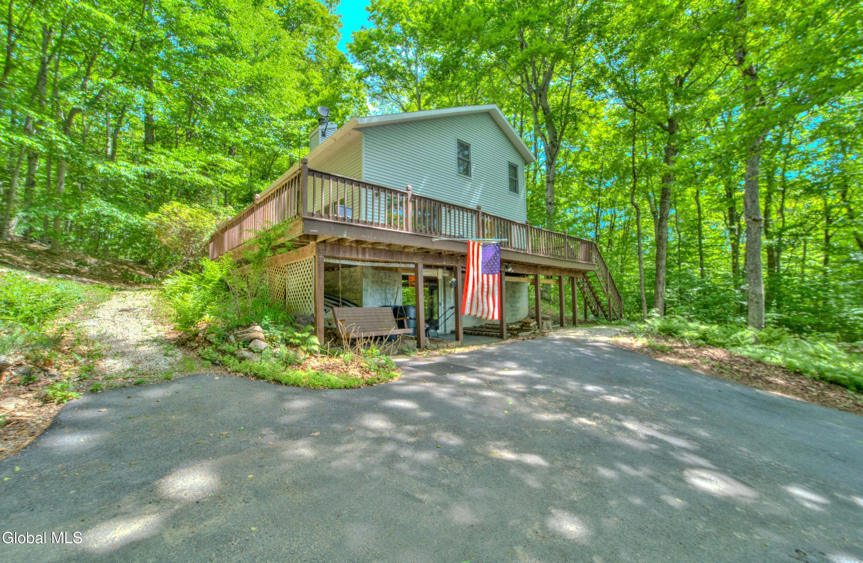 601 N Shore Peck Lake Road — photo