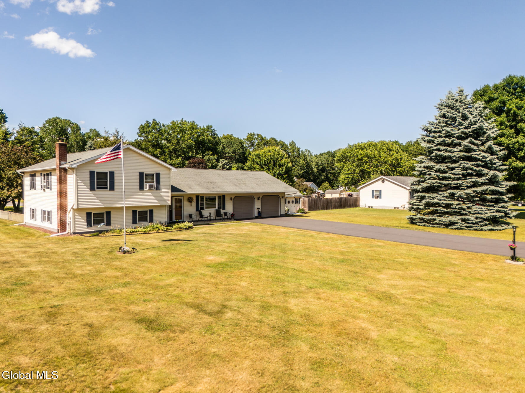 21 Country Acres Drive — photo