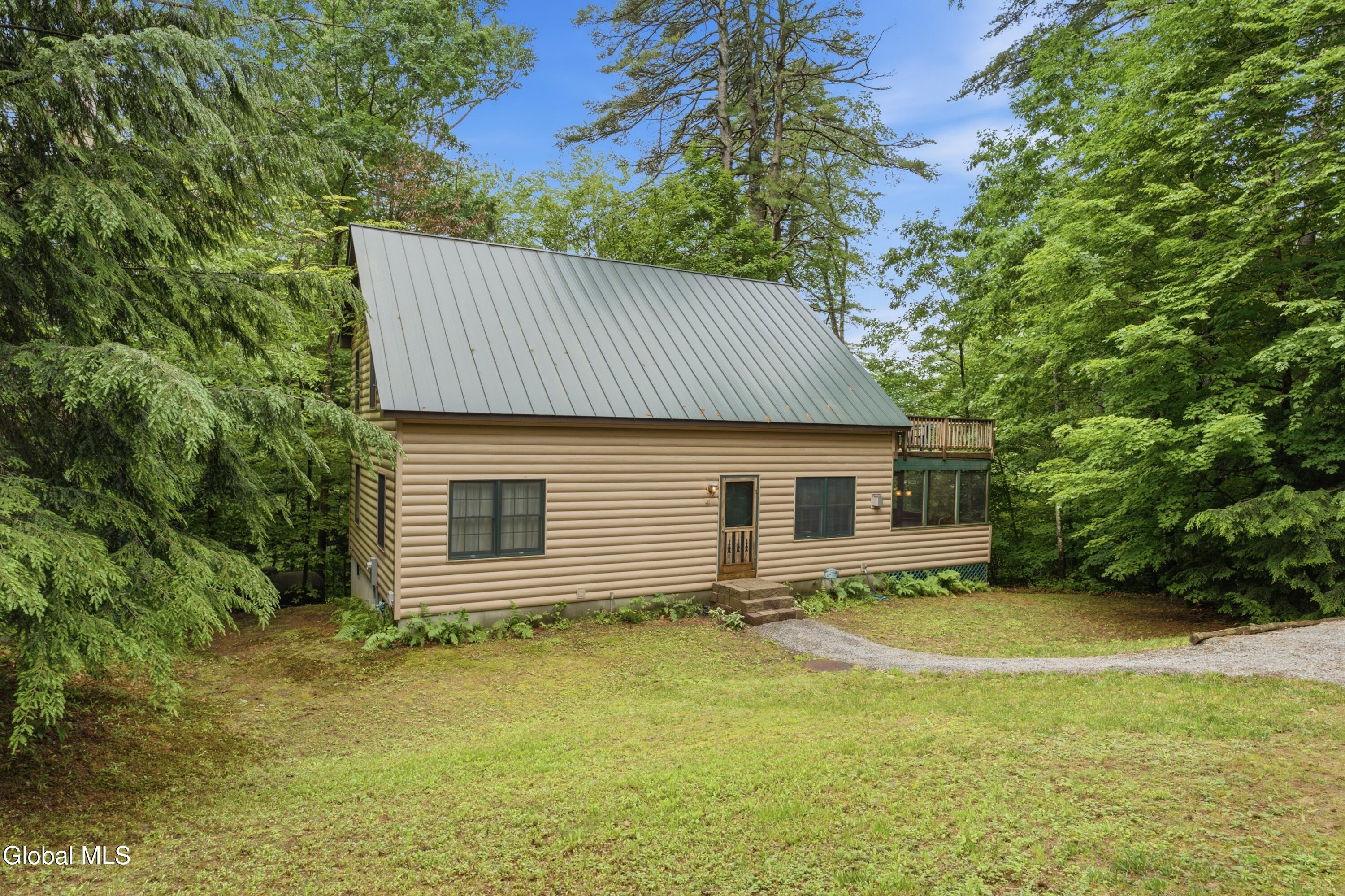 41 Three Oaks Drive — photo