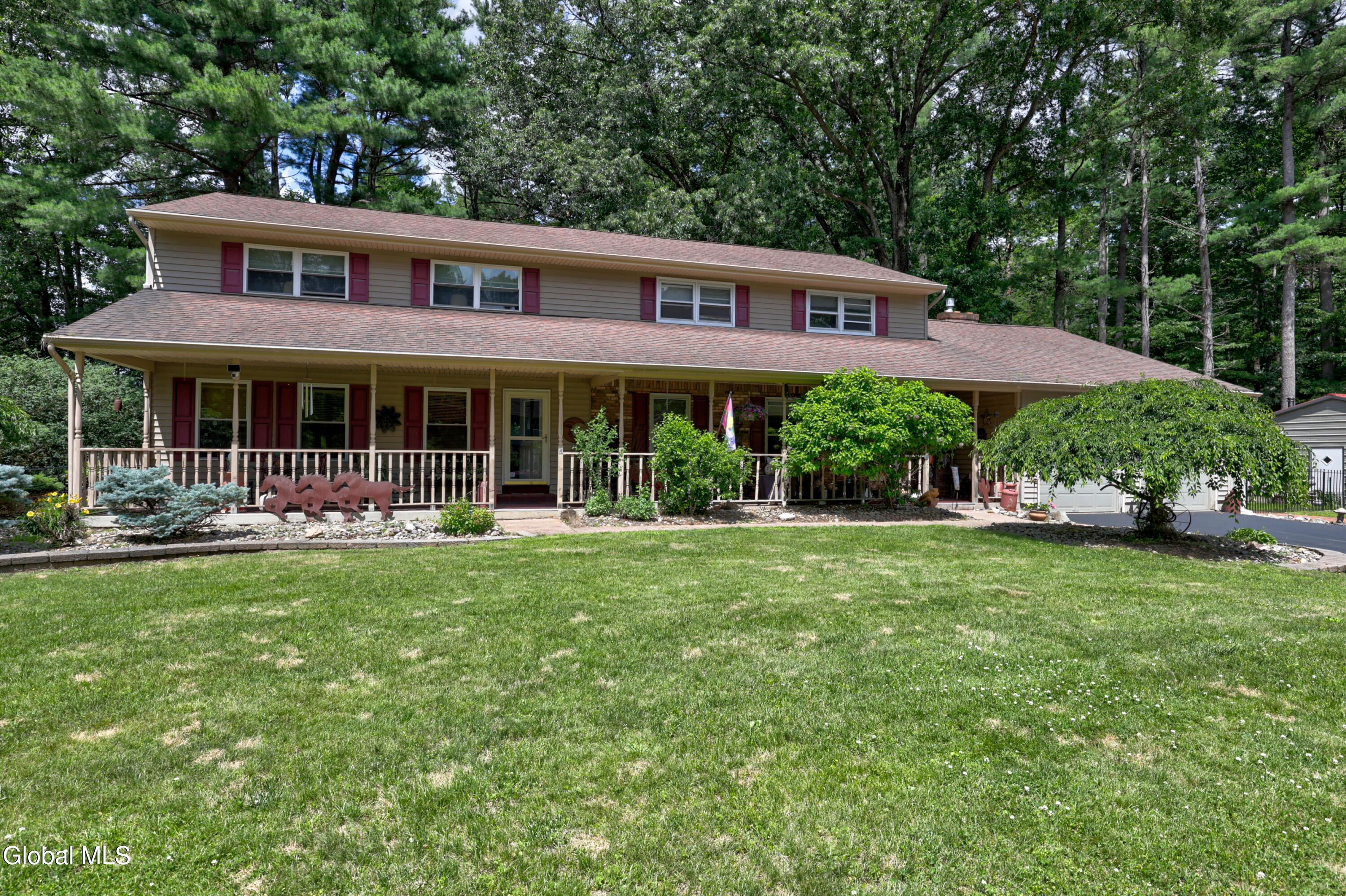 4 Pine Knoll Drive — photo