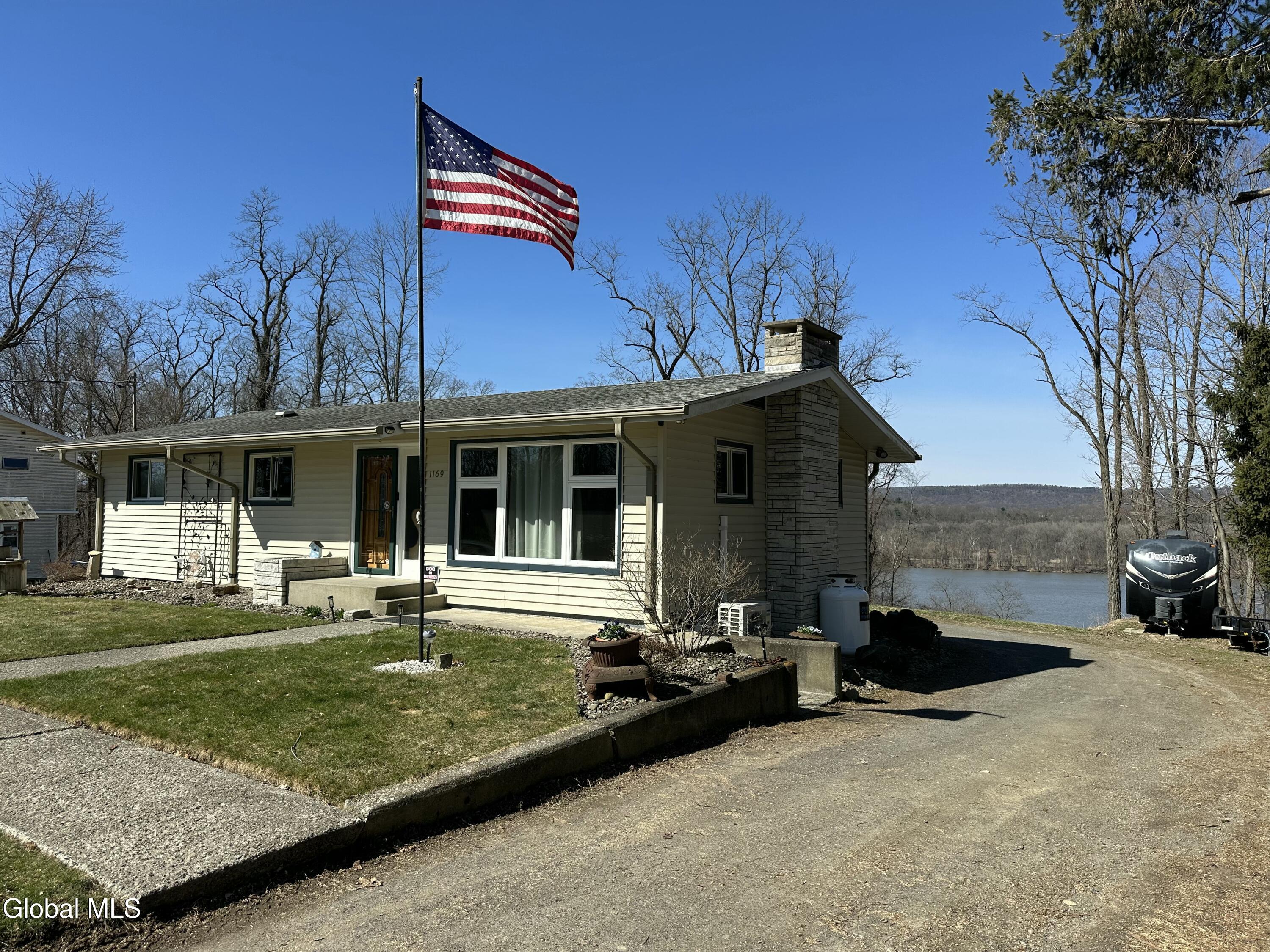 1169 Ny-9J — photo