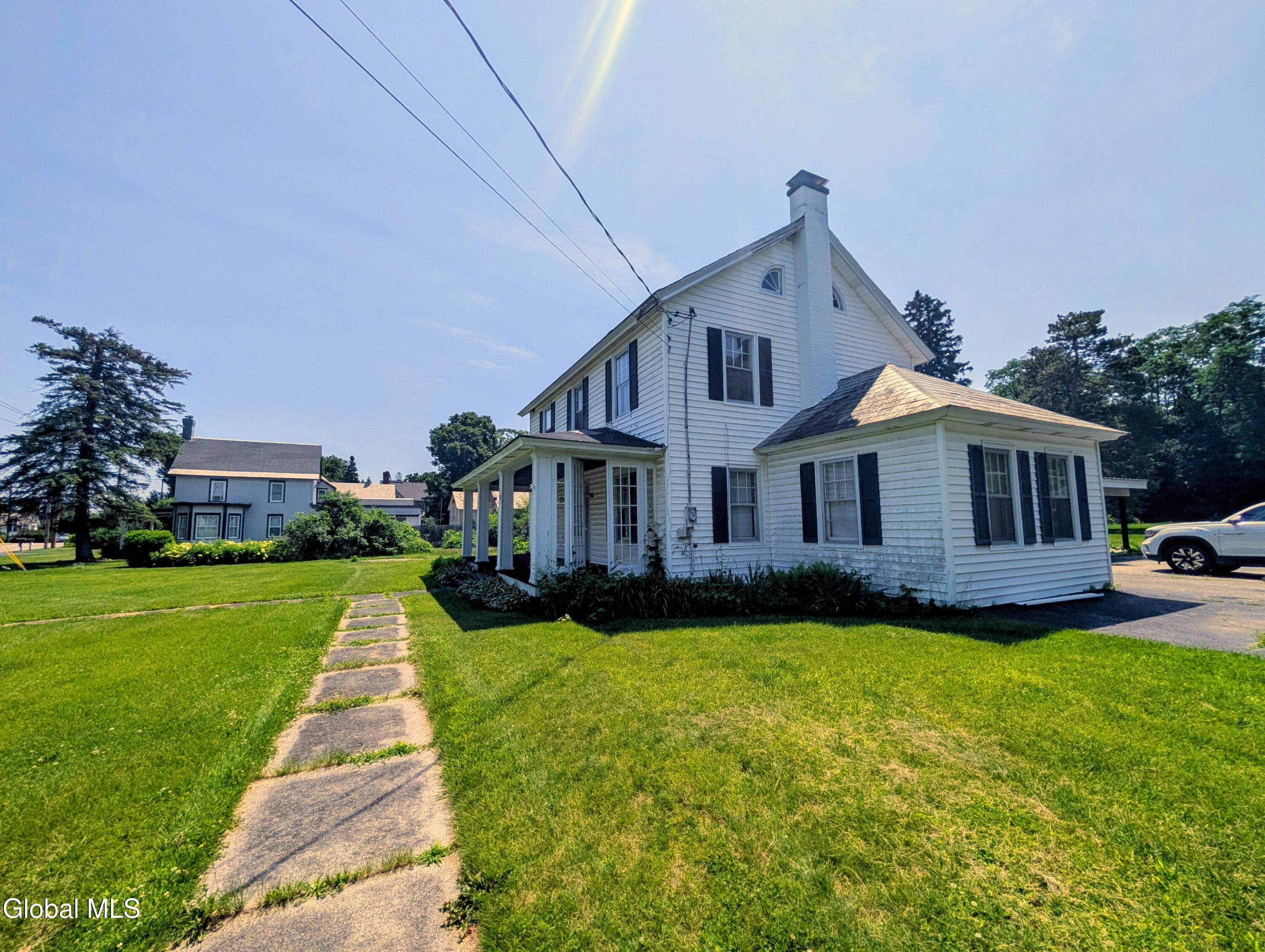 2709 Main Street — photo