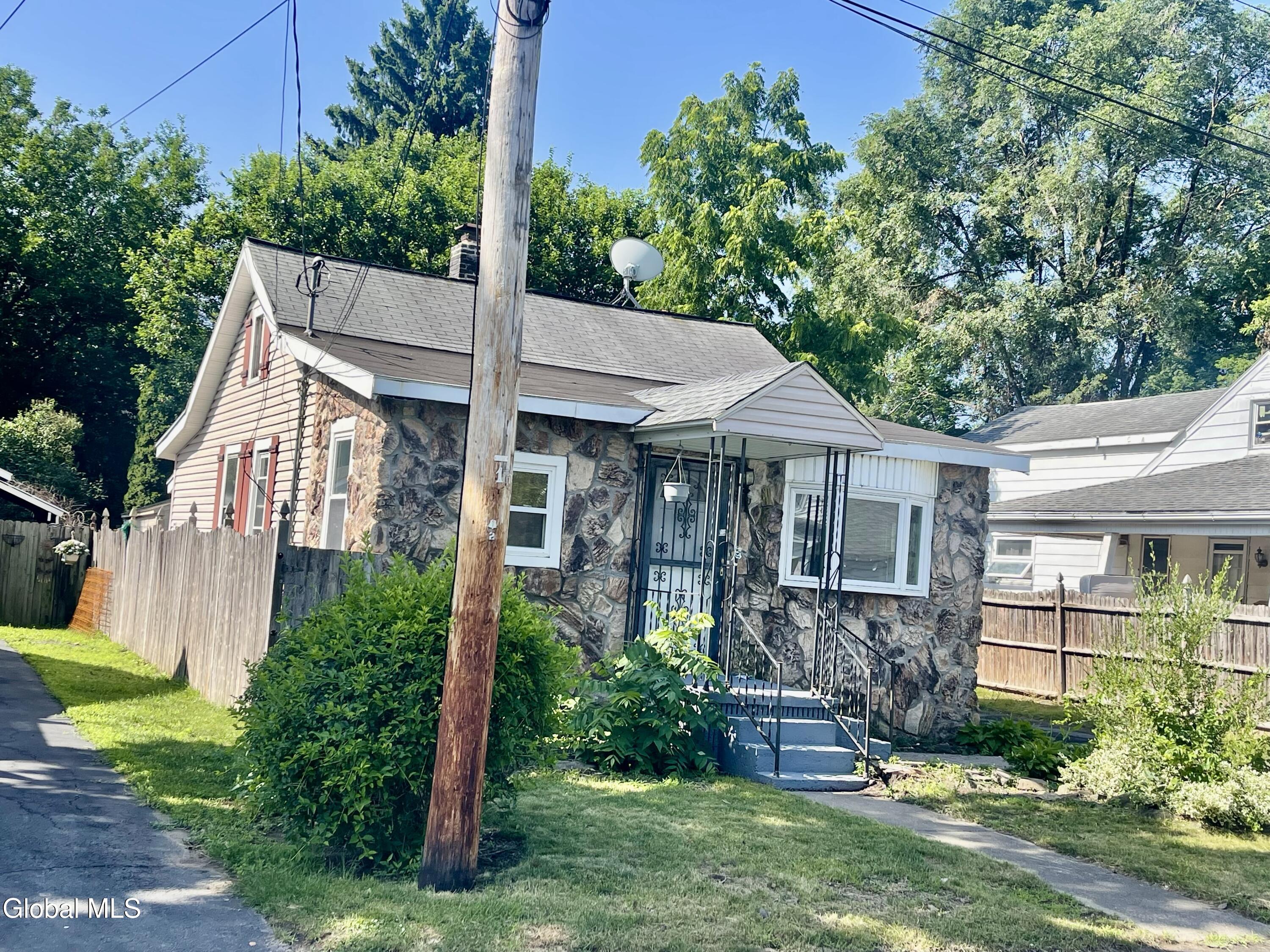 60 Woodlawn Street — photo