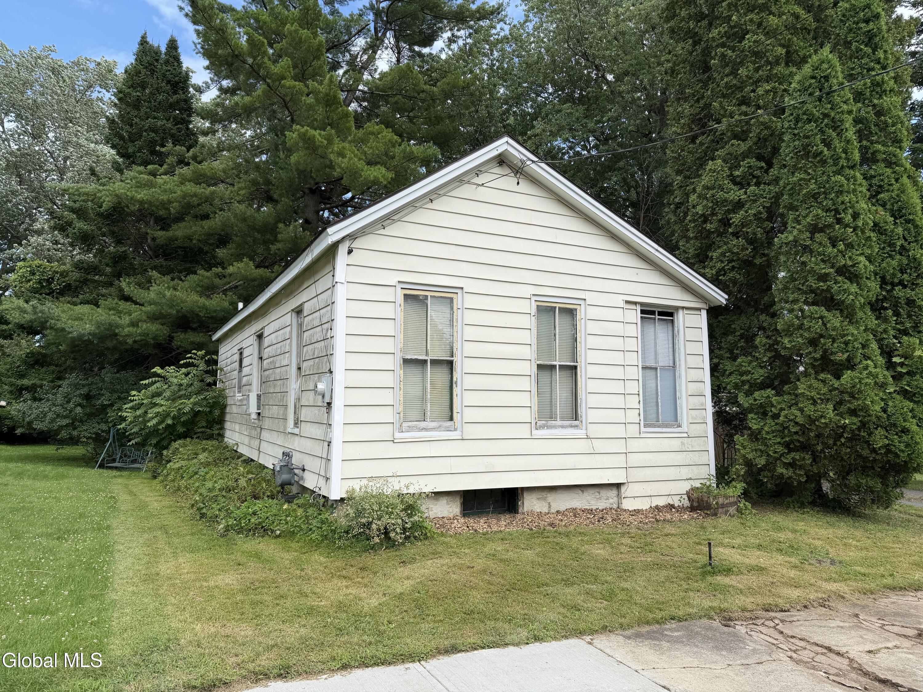 8 McKinley Place — photo