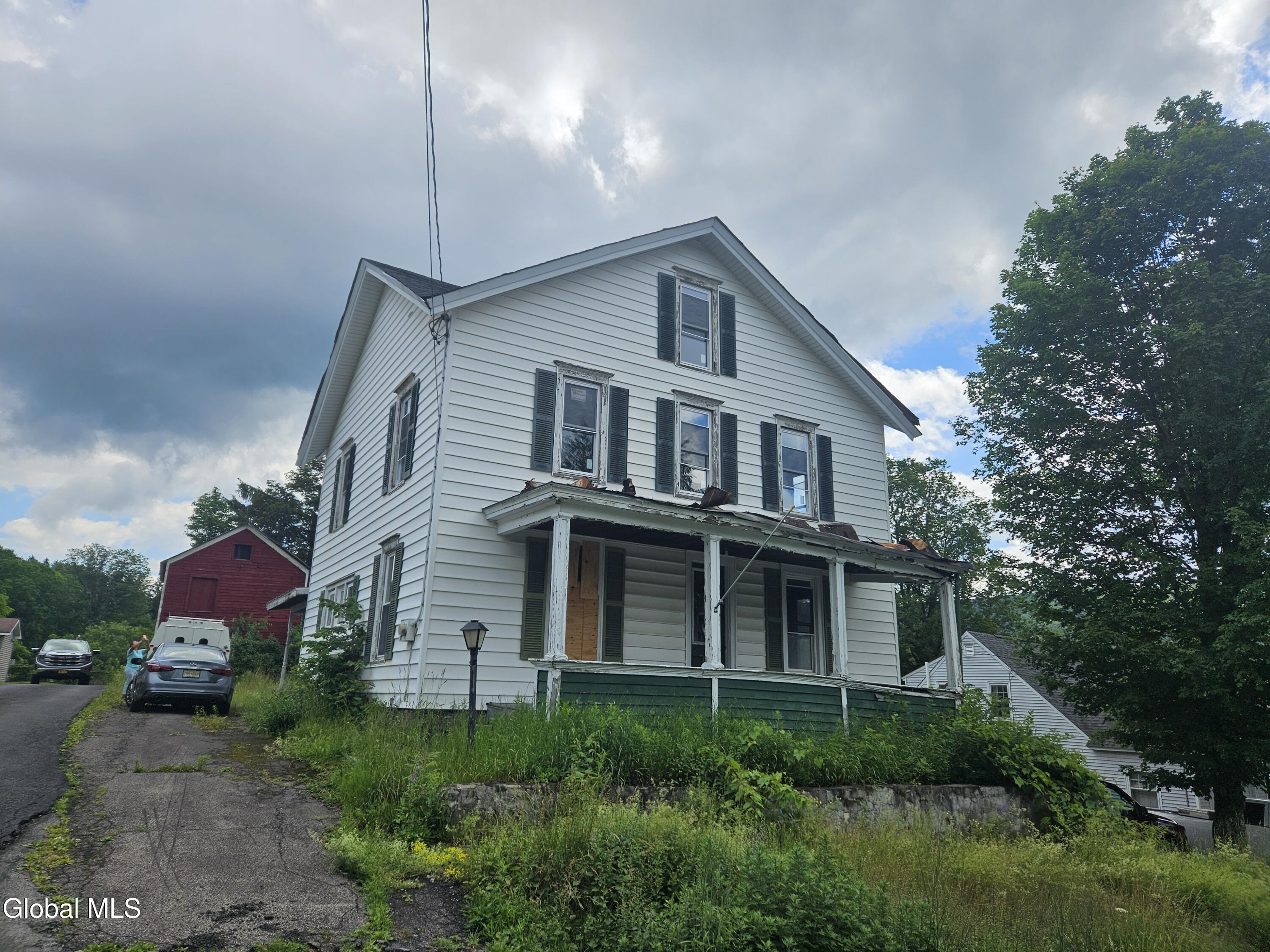 8 Elm Street — photo
