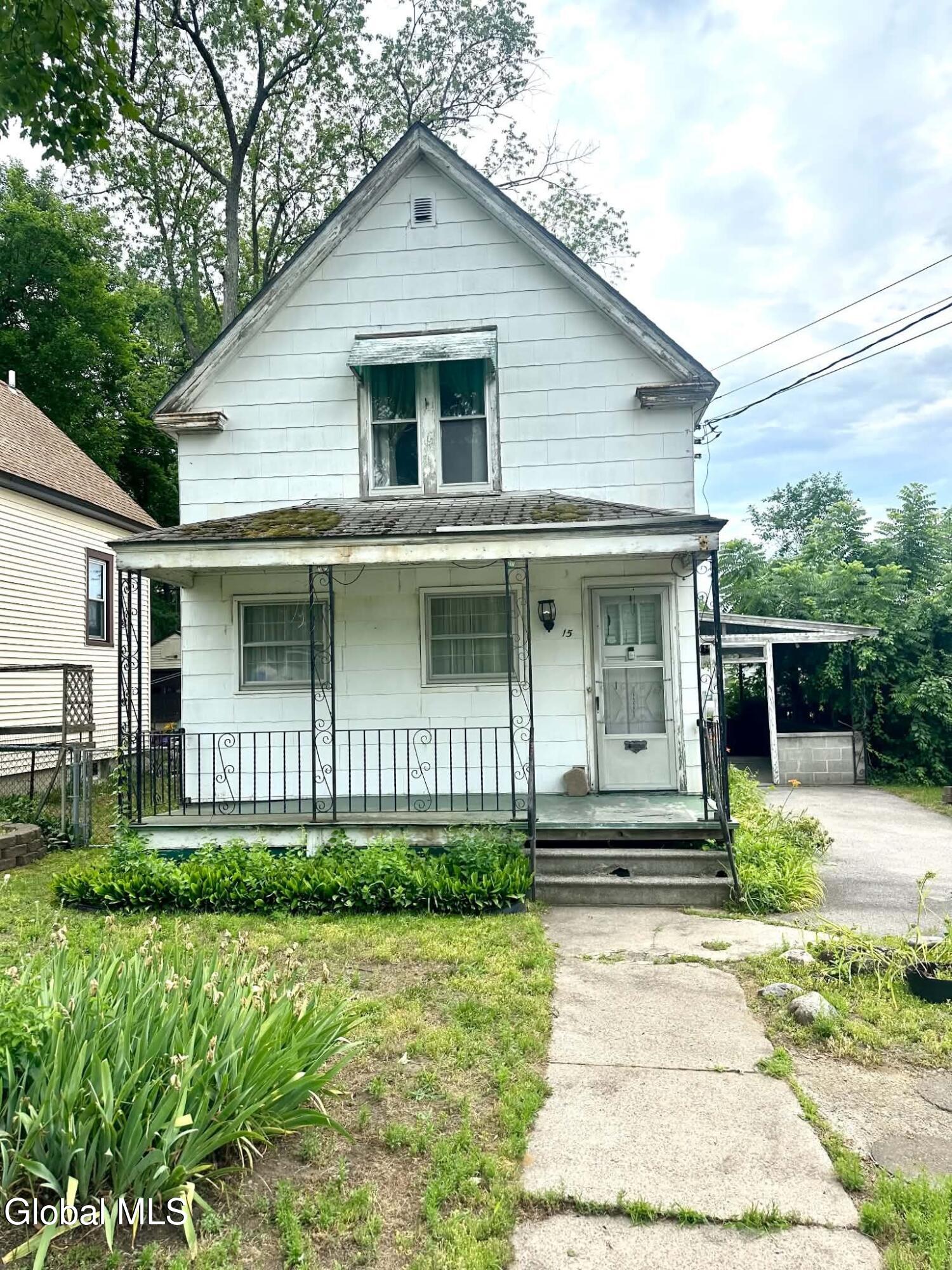 15 Van Zandt Street — photo