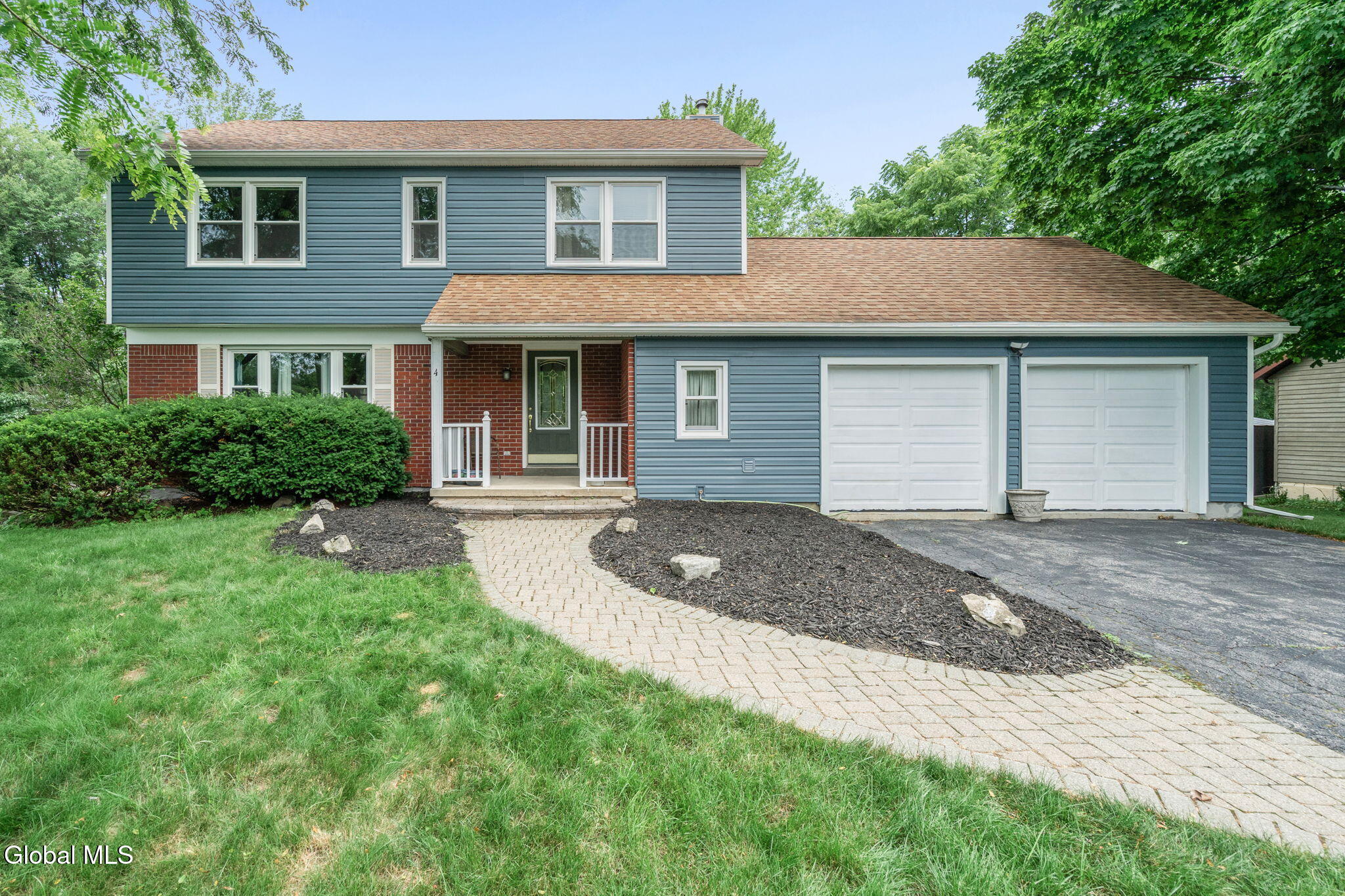 4 Carlyle Court — photo