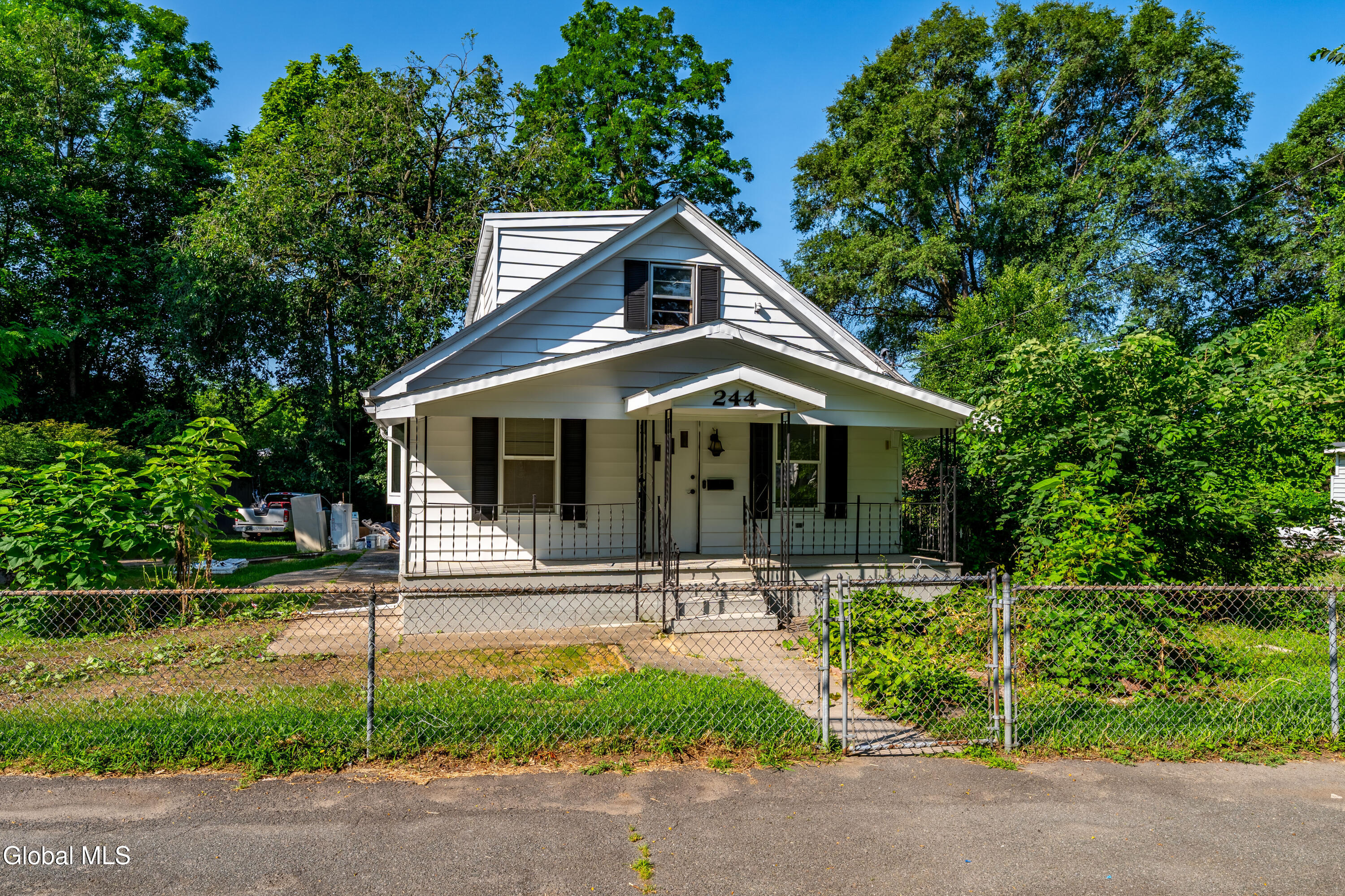 244 William Street — photo