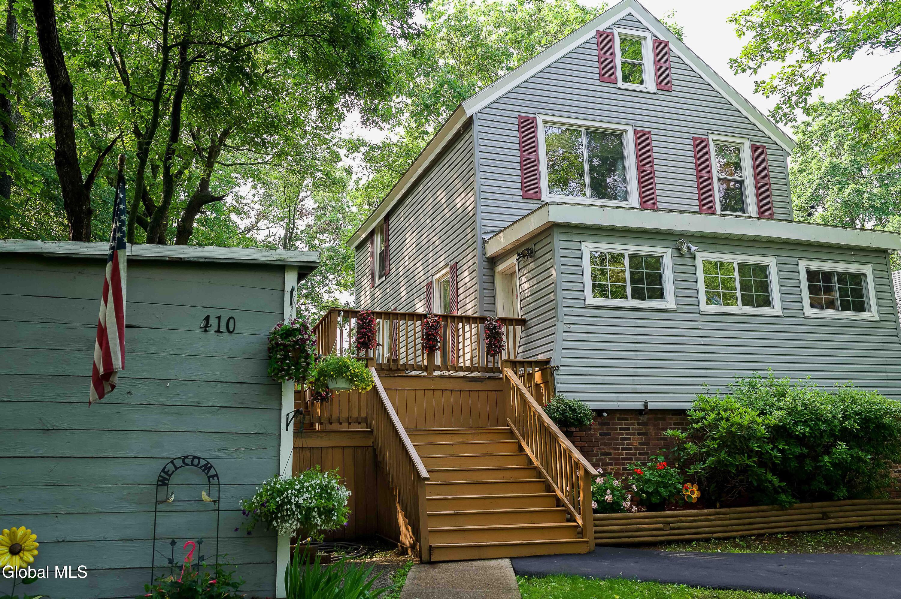 410 Lansing Avenue — photo