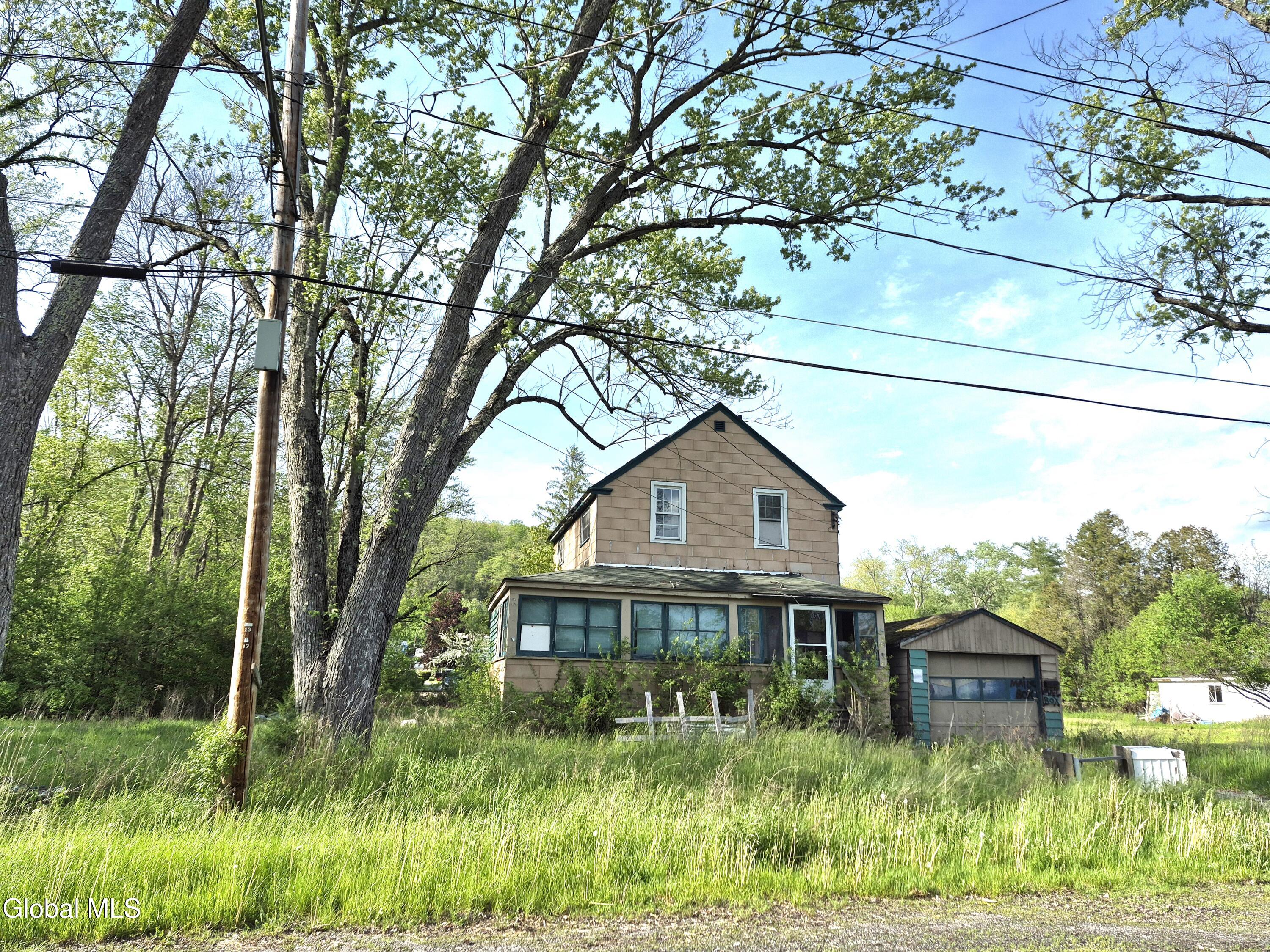 47 Champlain Avenue — photo