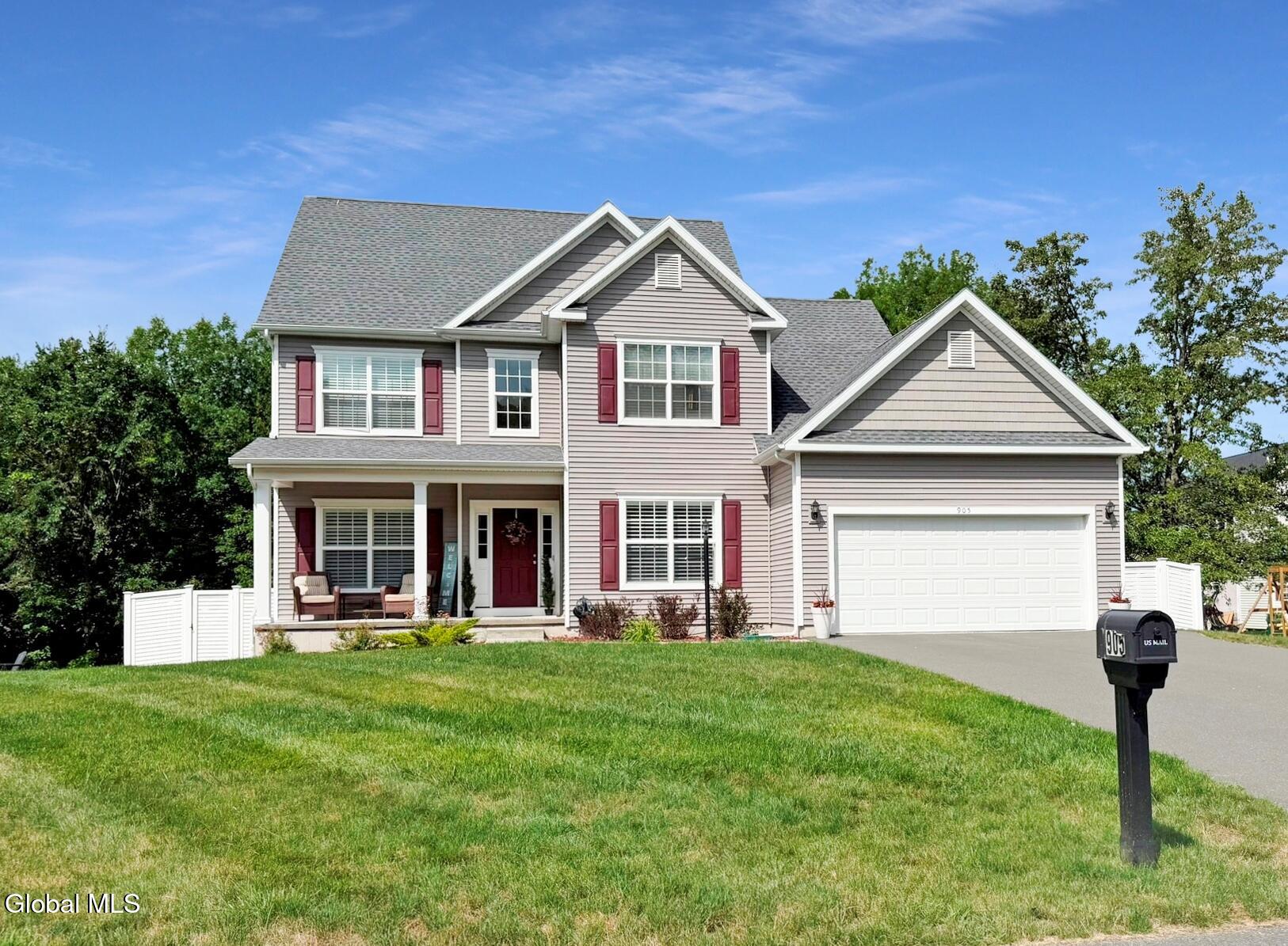905 Ridgeview Circle — photo