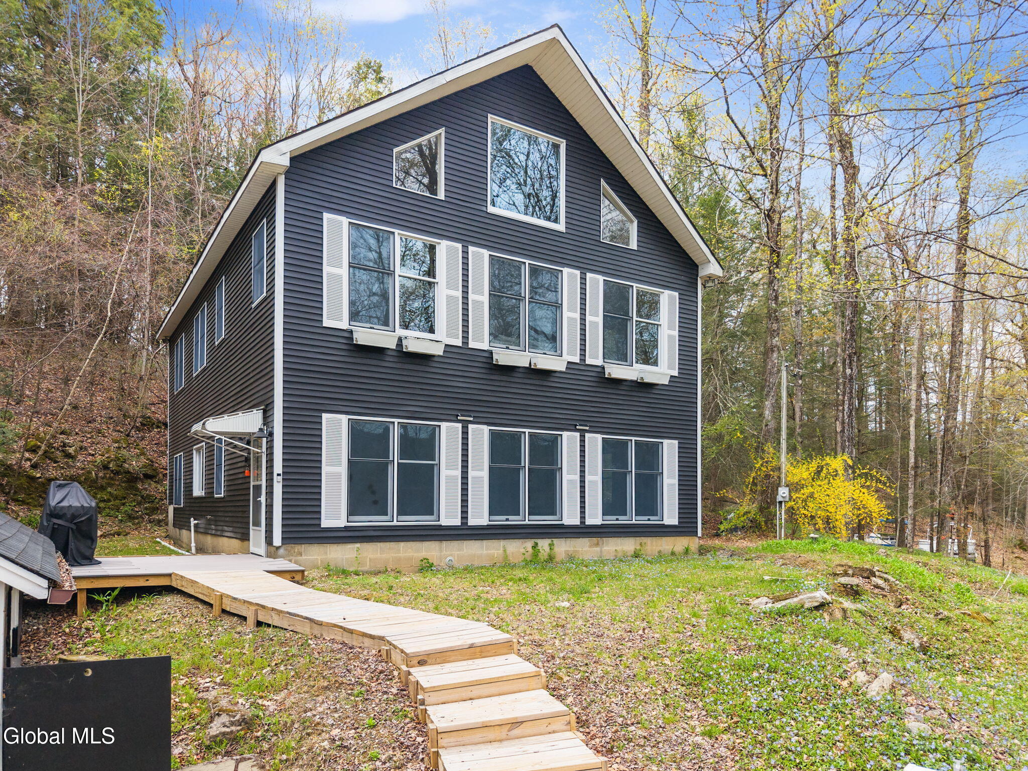 105 McNamee Road — photo
