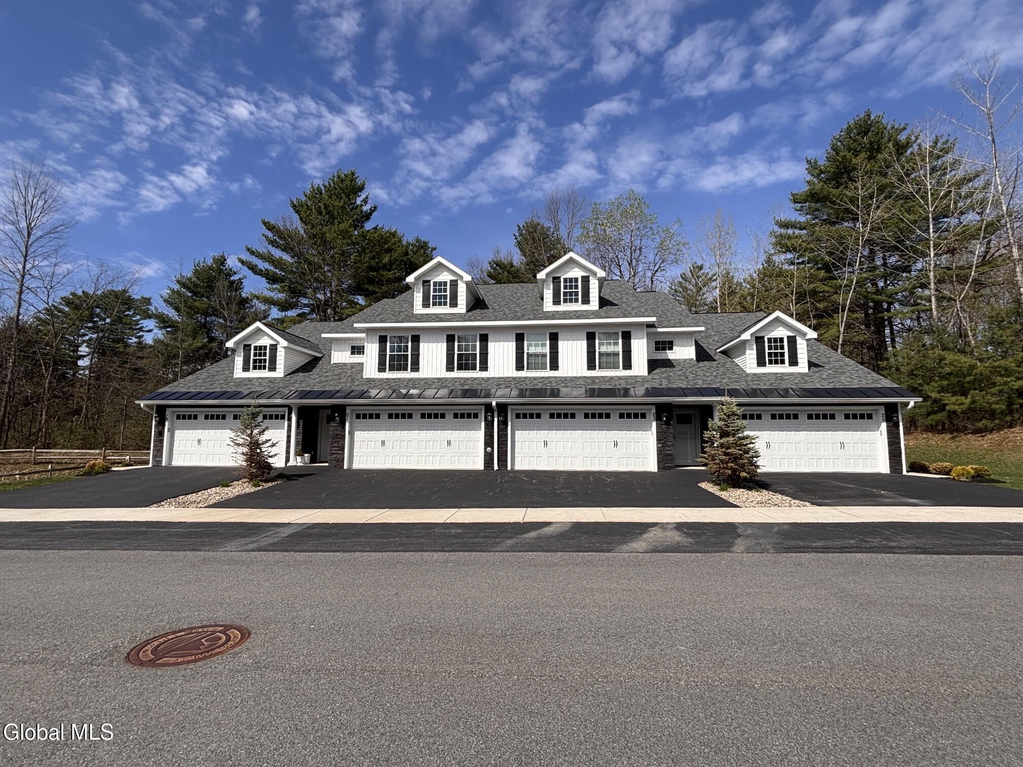11 Prescott Drive, B — photo